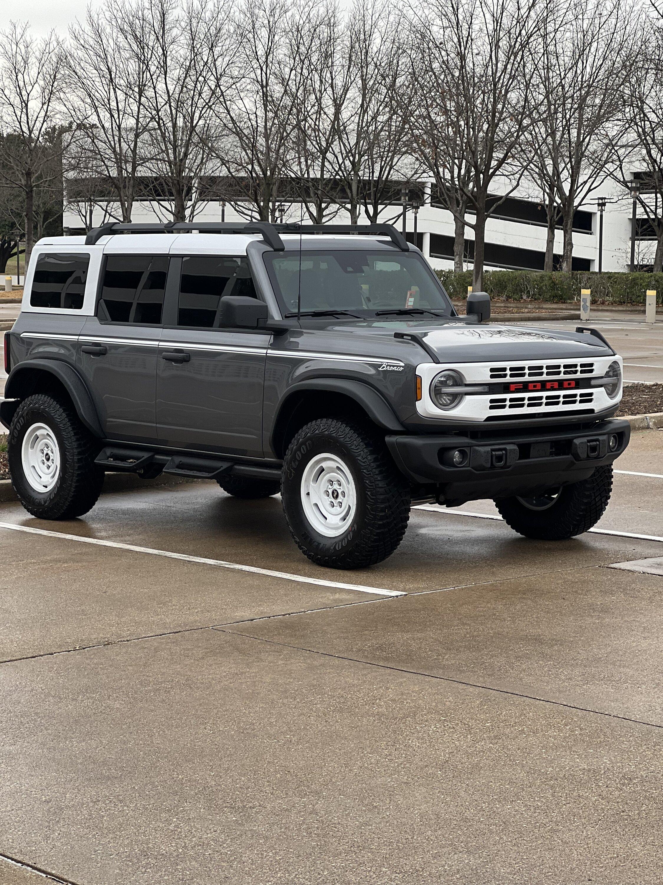 Ford Bronco HERITAGE EDITION Bronco Club IMG_4898