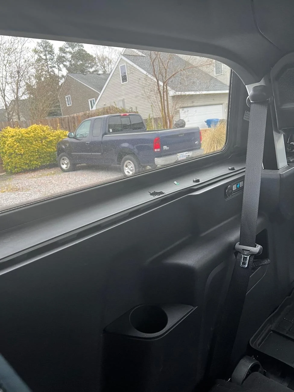 Ford Bronco Rear side window leaks IMG_0568