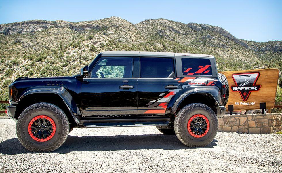 Ford Bronco 2024 Bronco Wins Kelley Blue Book’s #1 Best Resale Value Award IMG_2424