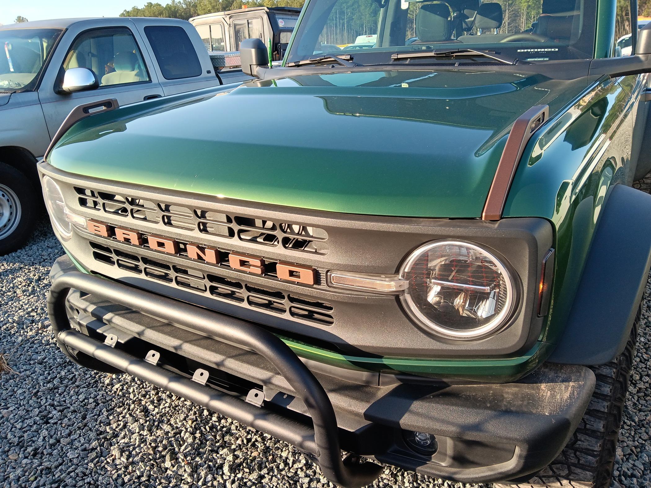 Ford Bronco Bronco Letters on Eruption Green 20240313_085017