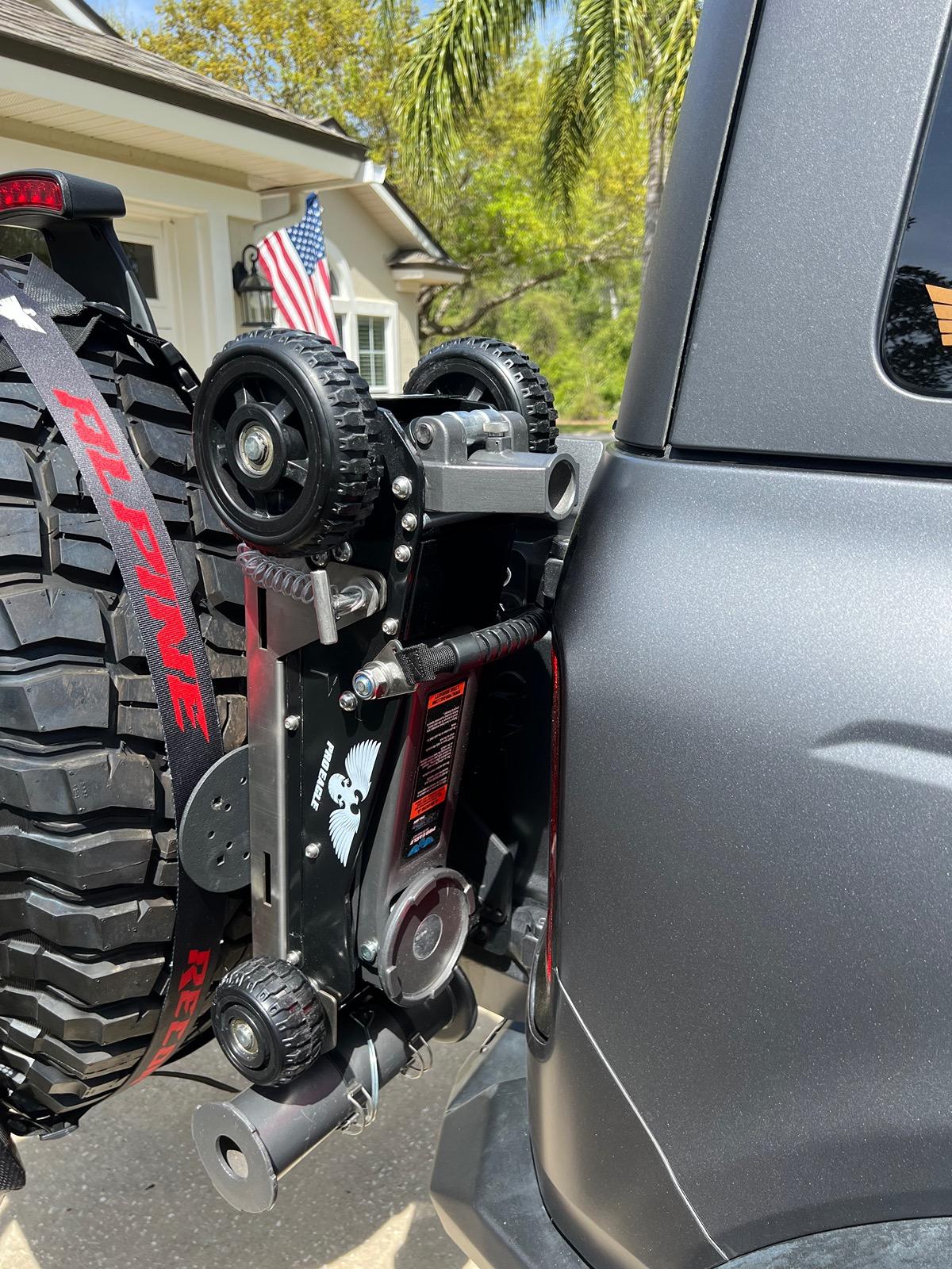 Ford Bronco Pro Eagle Jack Mounted to Tailgate Reinforcement IMG_7785