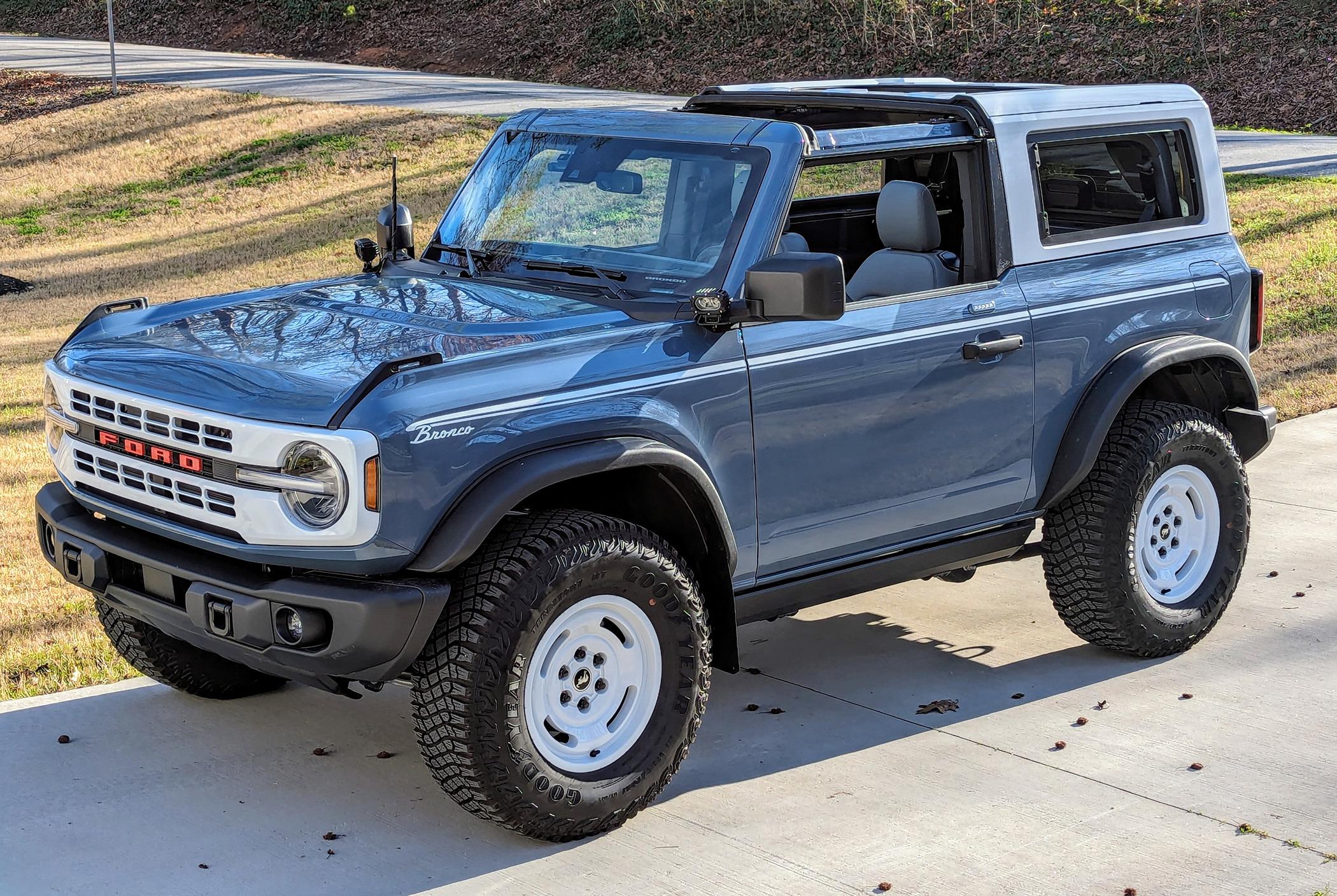 Ford Bronco HERITAGE EDITION Bronco Club 1000022057