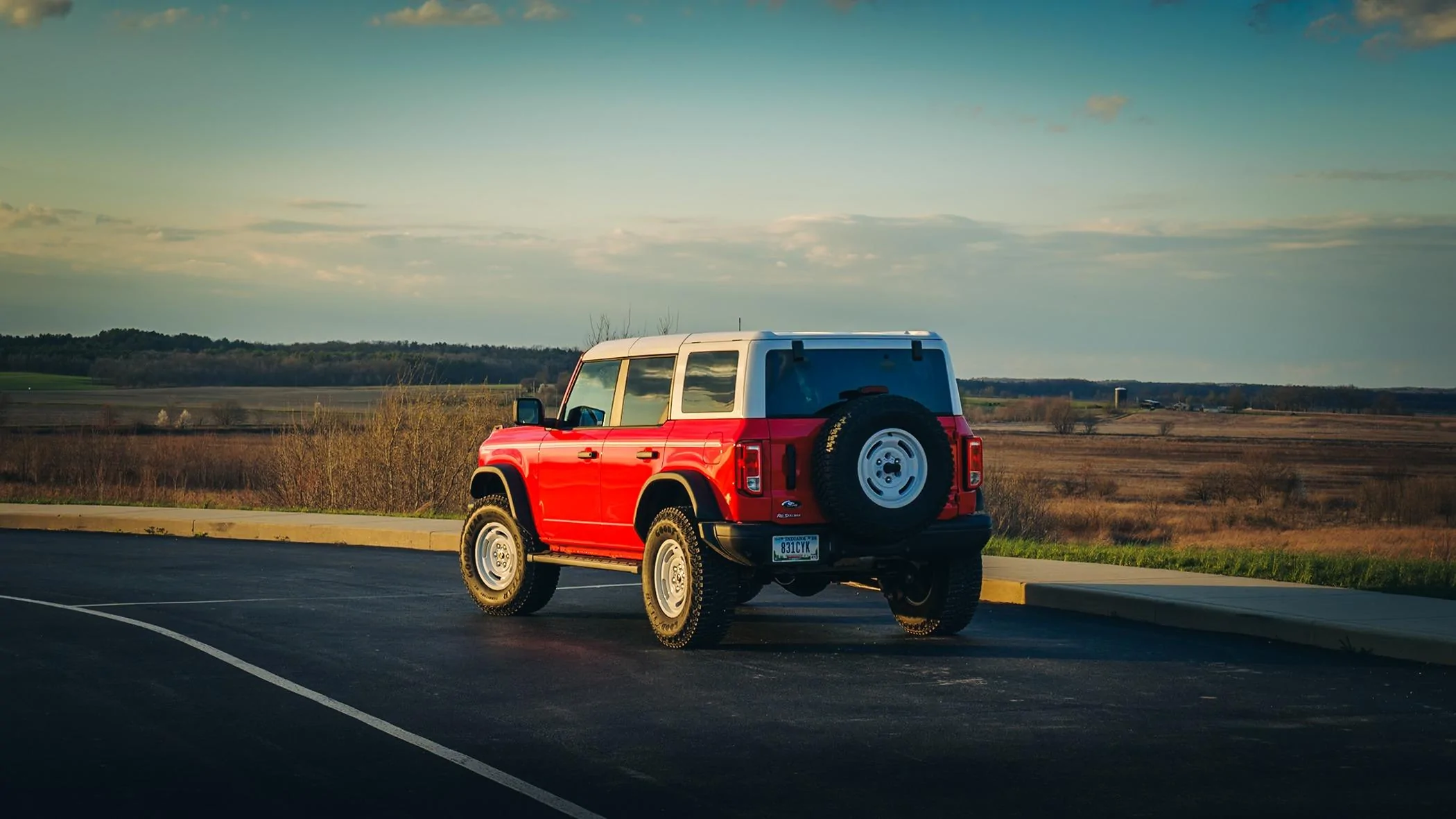 Ford Bronco HERITAGE EDITION Bronco Club P1000115