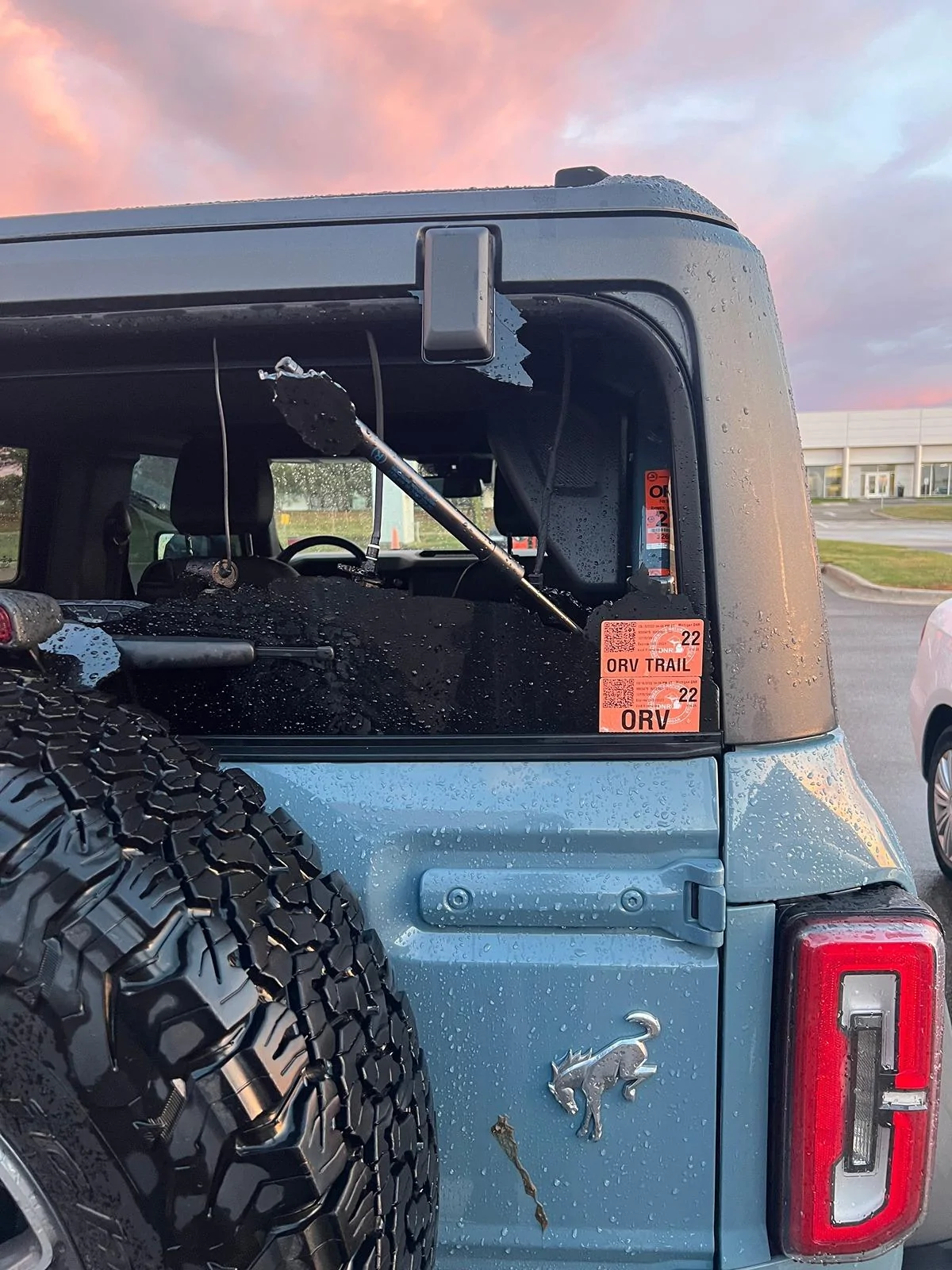 Ford Bronco Rear Window Explodes, No Clue Why????? IMG_0460