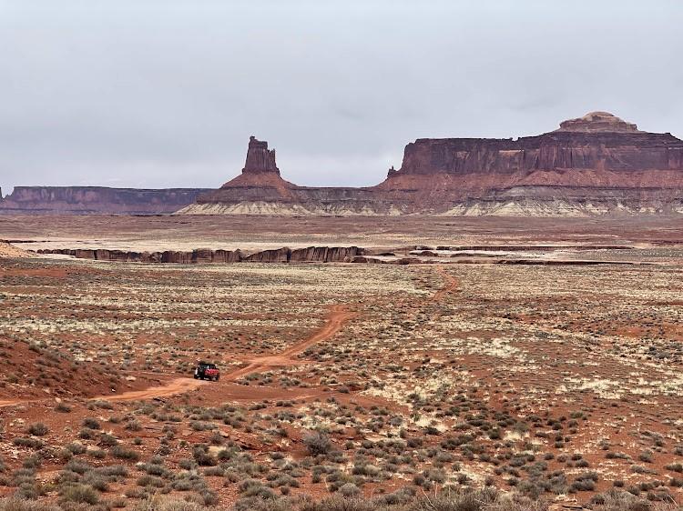 Ford Bronco National Park Pics... Show Yours! lonely departure from Hogback, White Rim