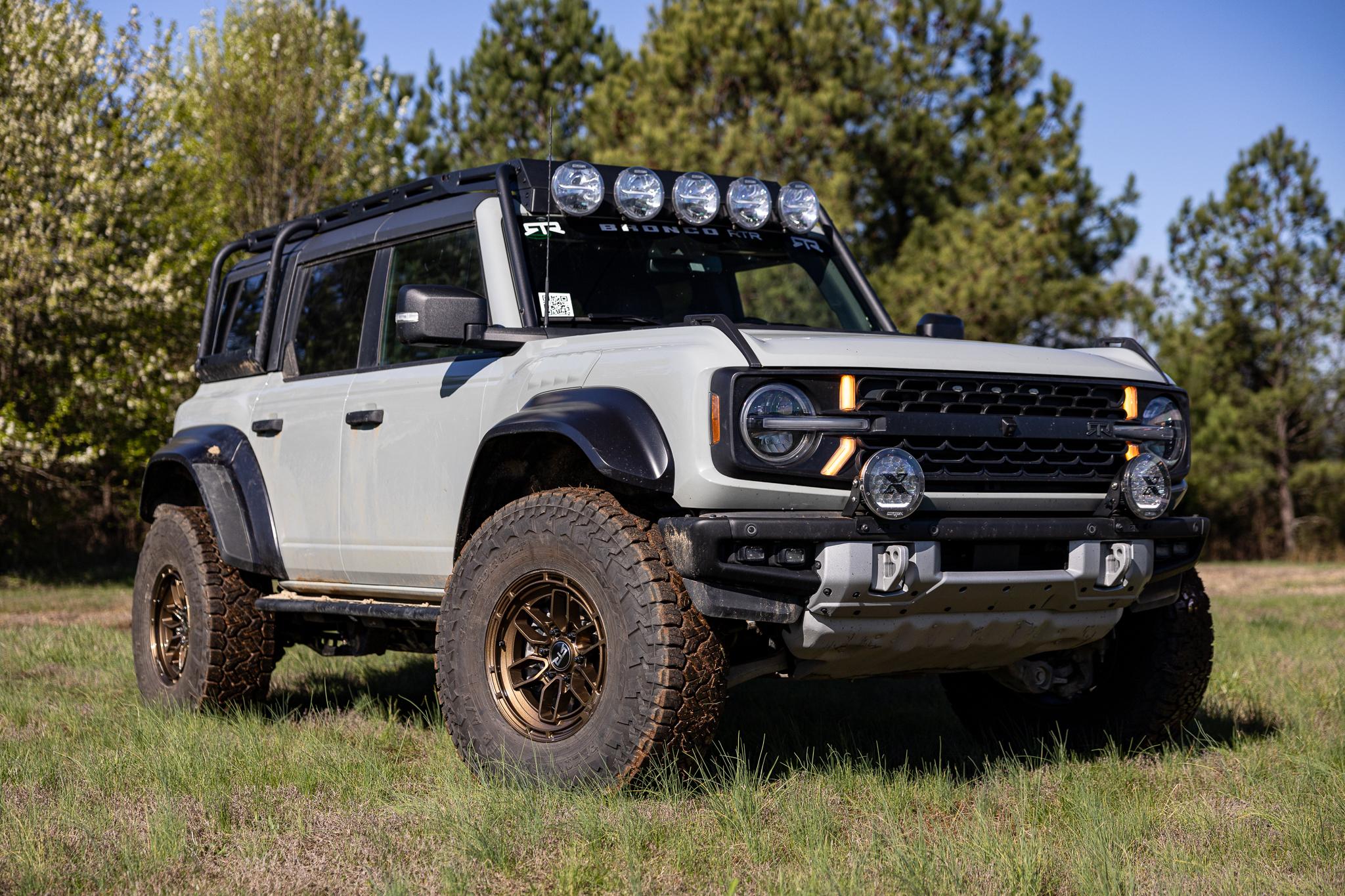 Ford Bronco RTR EVO 6 Wheels JCOL3463