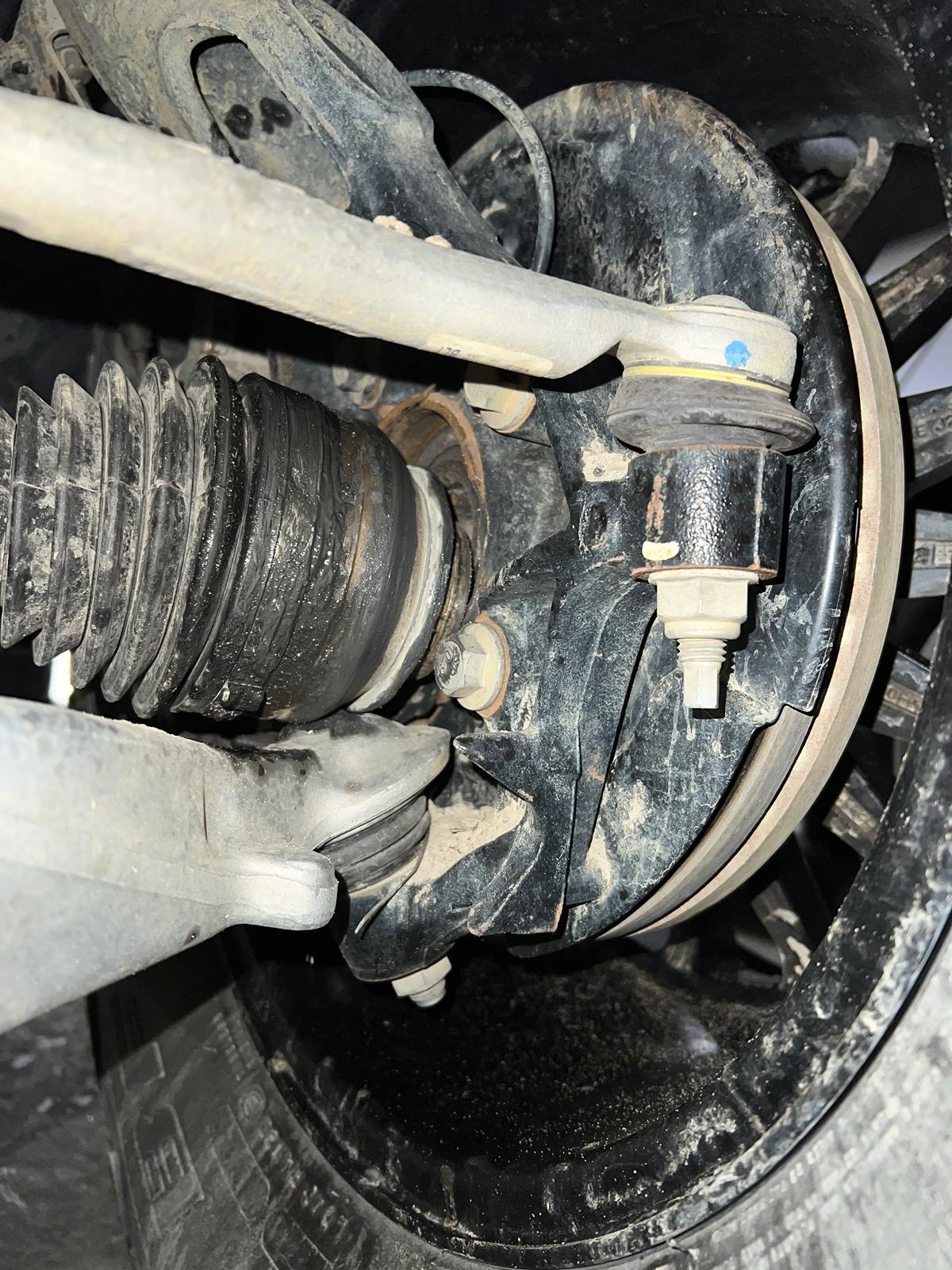 Ford Bronco Steering rack issue I think? IMG_1485