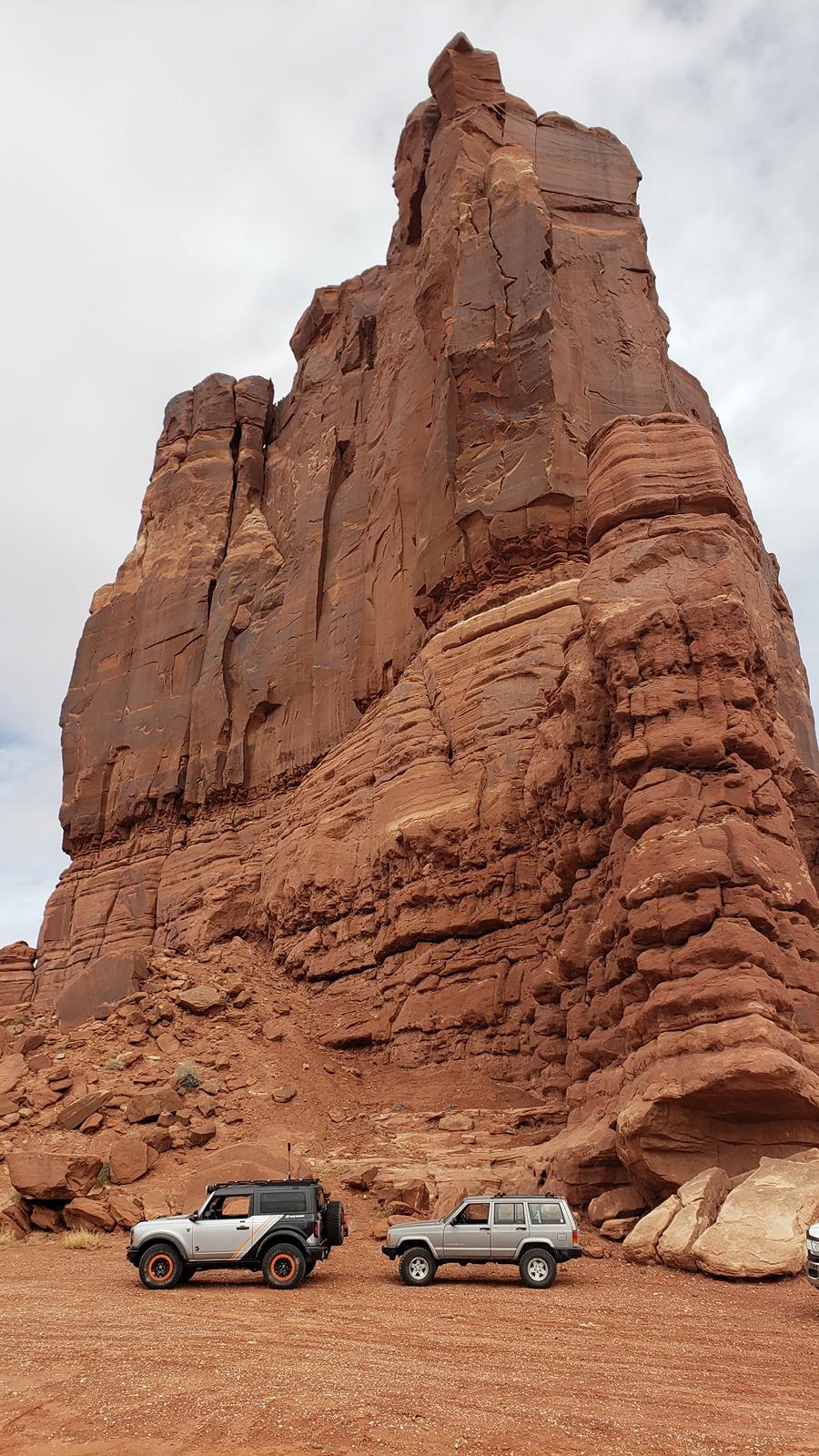 Ford Bronco Fun times in Utah - Hell's Revenge and Lost World 20240311_122618