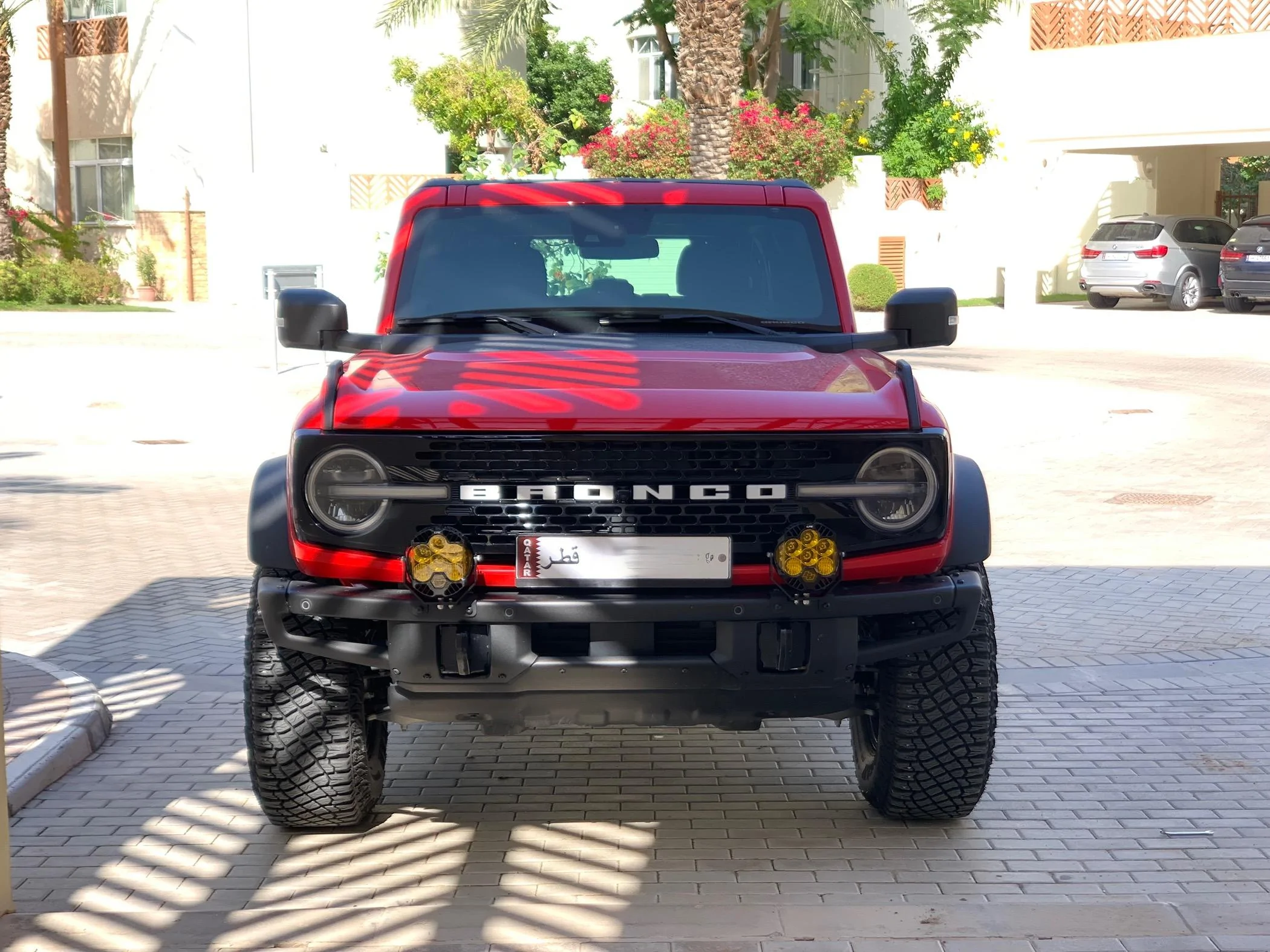 Ford Bronco Anyone running 2 lights on the front bumper? IMG_1480