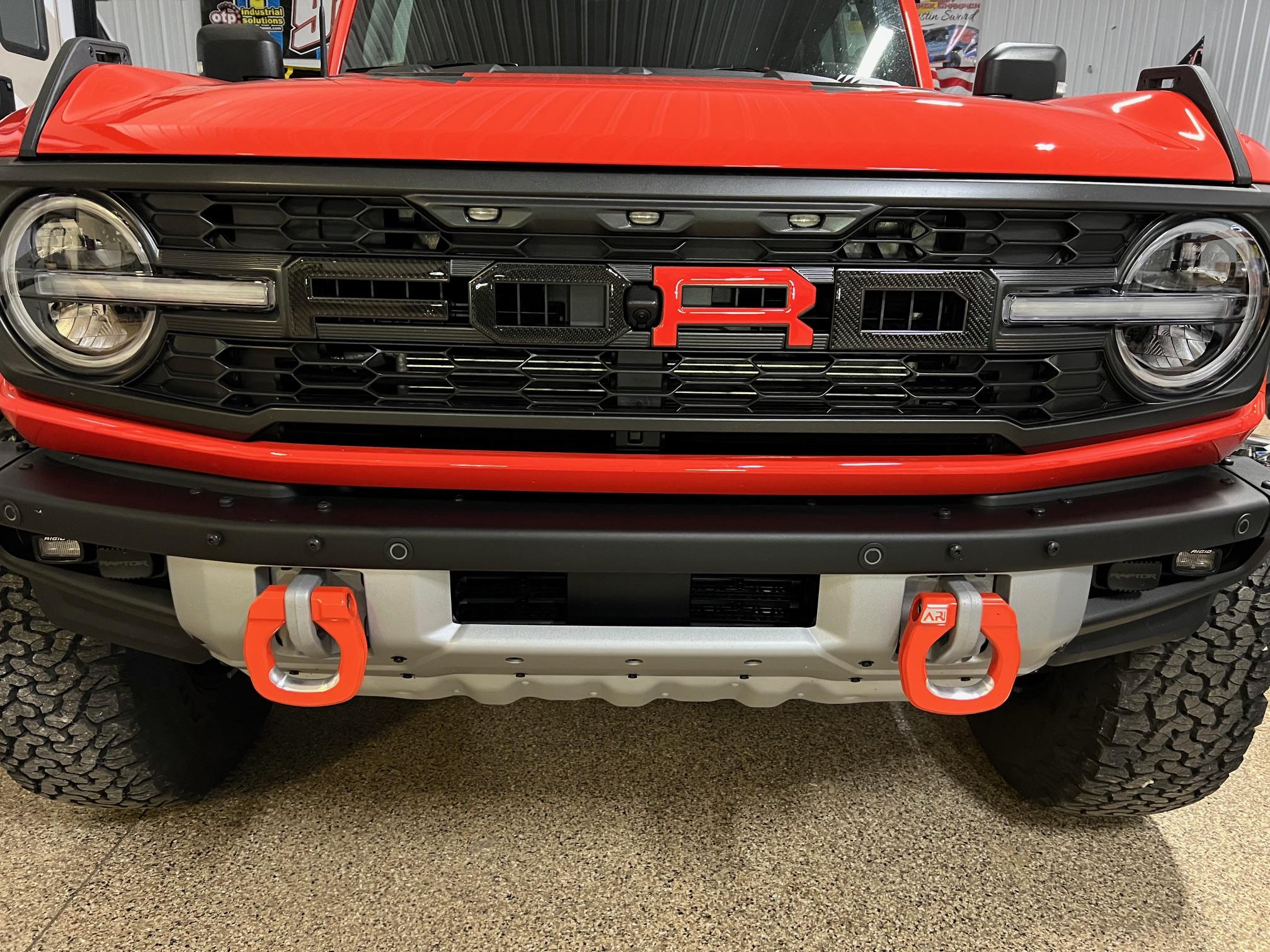 Ford Bronco Raptor emblem 4AC14D4B-1C6F-4162-8B2B-7D4FF653F8FF