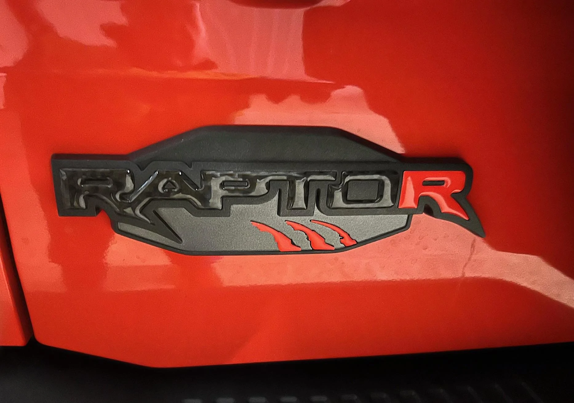 Ford Bronco Raptor emblem 162A1AF8-D19E-43D1-A624-848960DE9077