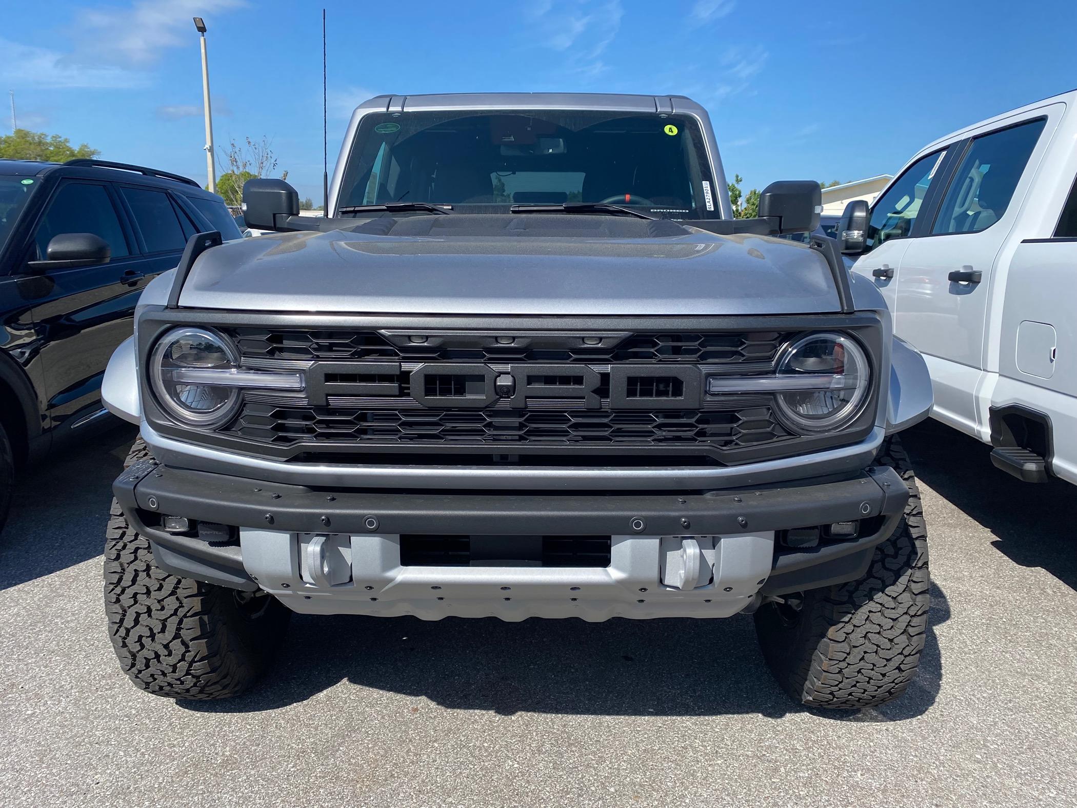 Ford Bronco 2024 Iconic Silver Bronco Raptor Build IMG_1056