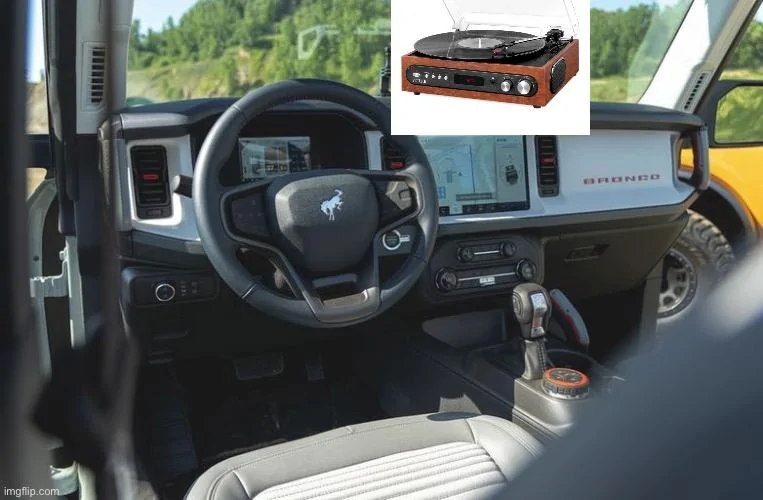 Ford Bronco CD Player 757774CA-E044-4B61-BE9B-7FE512999DED
