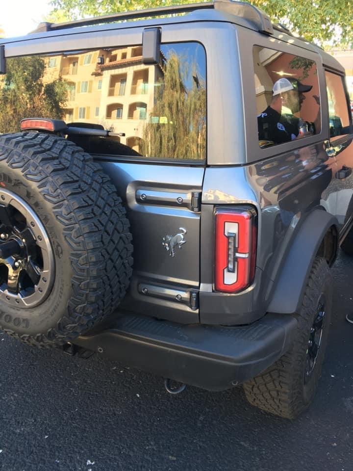 Ford Bronco Carbonized Gray 2-Door Badlands 702D7C0D-0417-4F8C-ACE5-8863D2E5B9EF