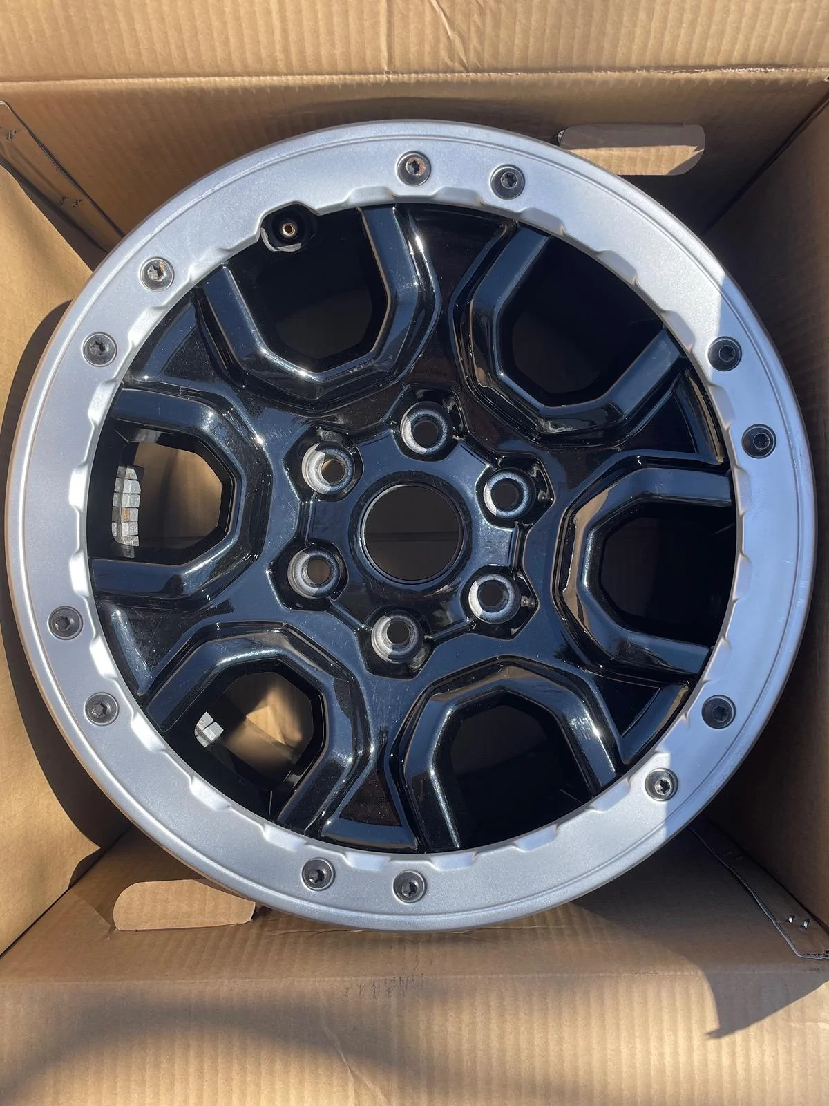 Massachusetts - Sasquatch rims w/silver beauty rings $500 | Bronco6G ...