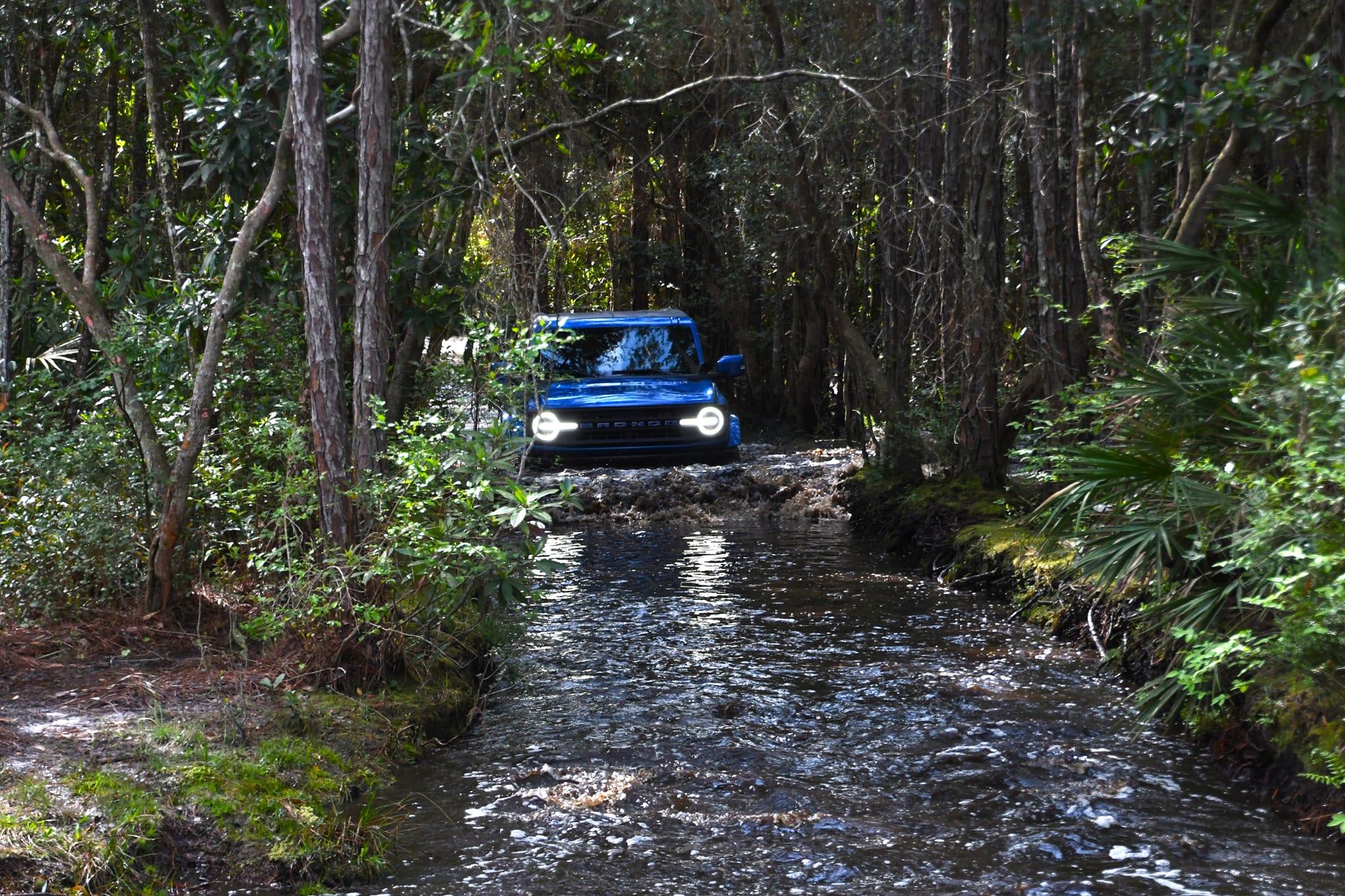 Ford Bronco What did you do TO / WITH your Bronco today? 👨🏻‍🔧🧰🚿🛠 Luna ONF Swim2