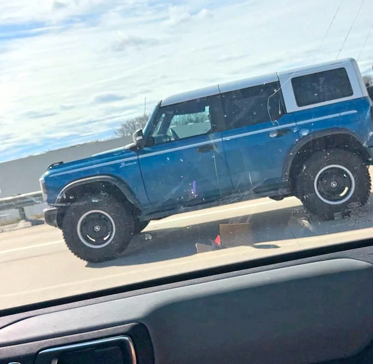 Ford Bronco 2025 Bronco Peak Blue color spotted?! 2025 bronco peak blu