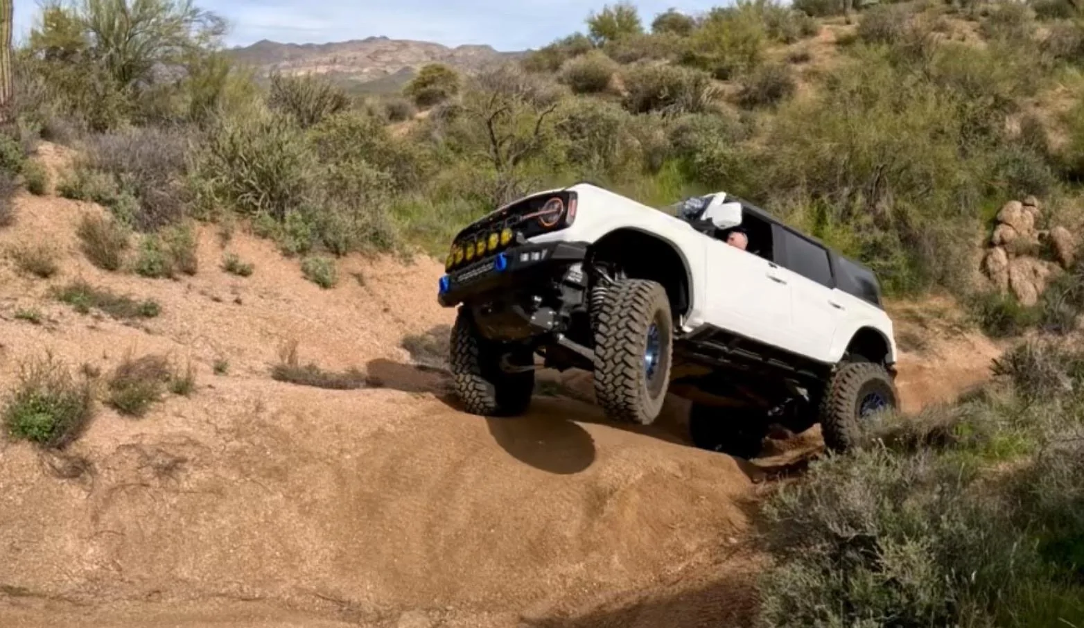 Ford Bronco Is the Bronco wave a thing? bronco.wav