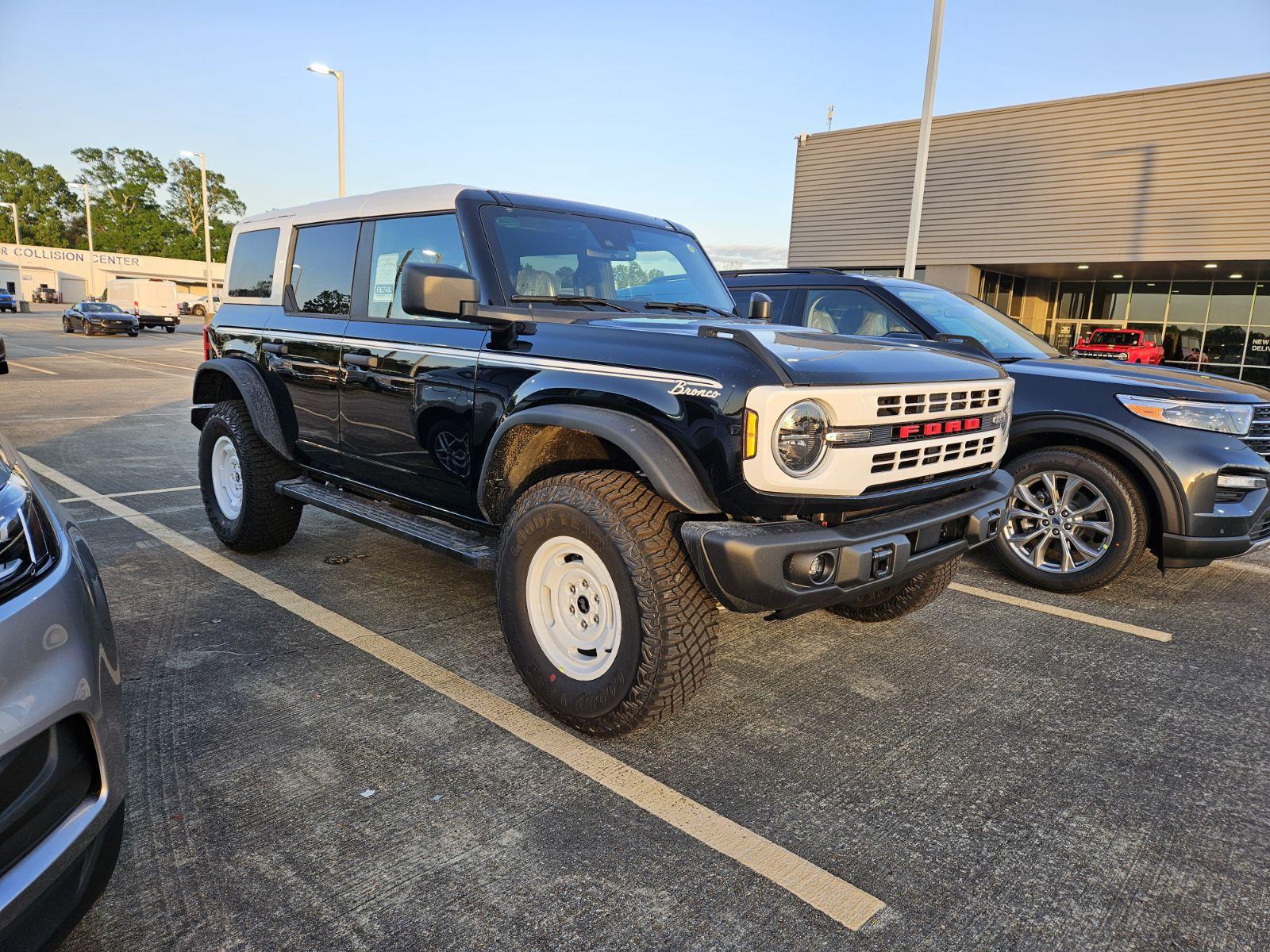 Ford Bronco HERITAGE EDITION Bronco Club 1000006570