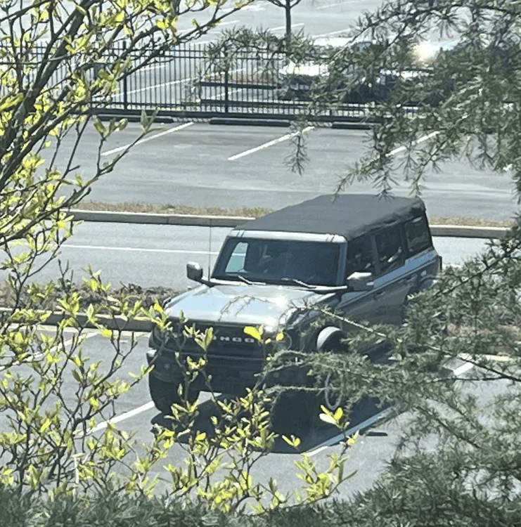 Ford Bronco The Look Back Screenshot 2024-03-27 133658