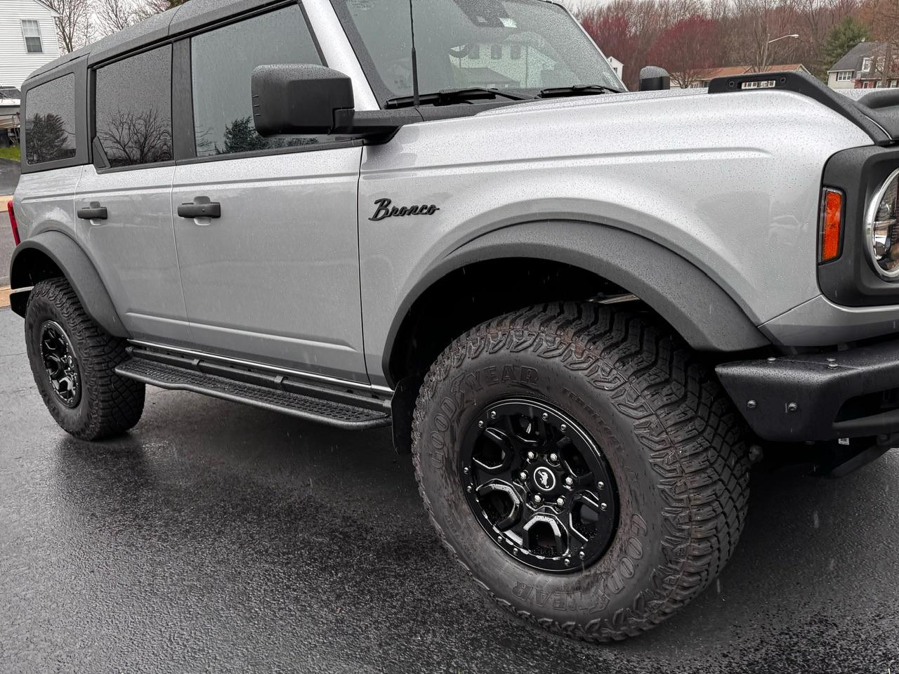 Ford Bronco Let's see your painted/powder coated Sasquatch wheels and beauty rings IMG_1556