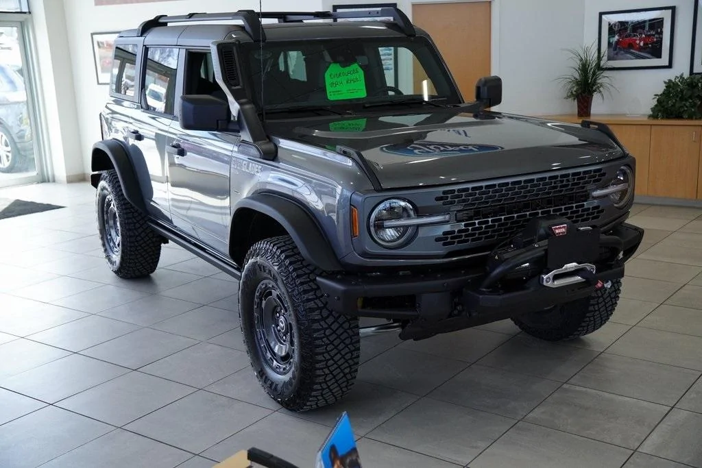 Ford Bronco Bronco Build Week 4/29/2024 everglades