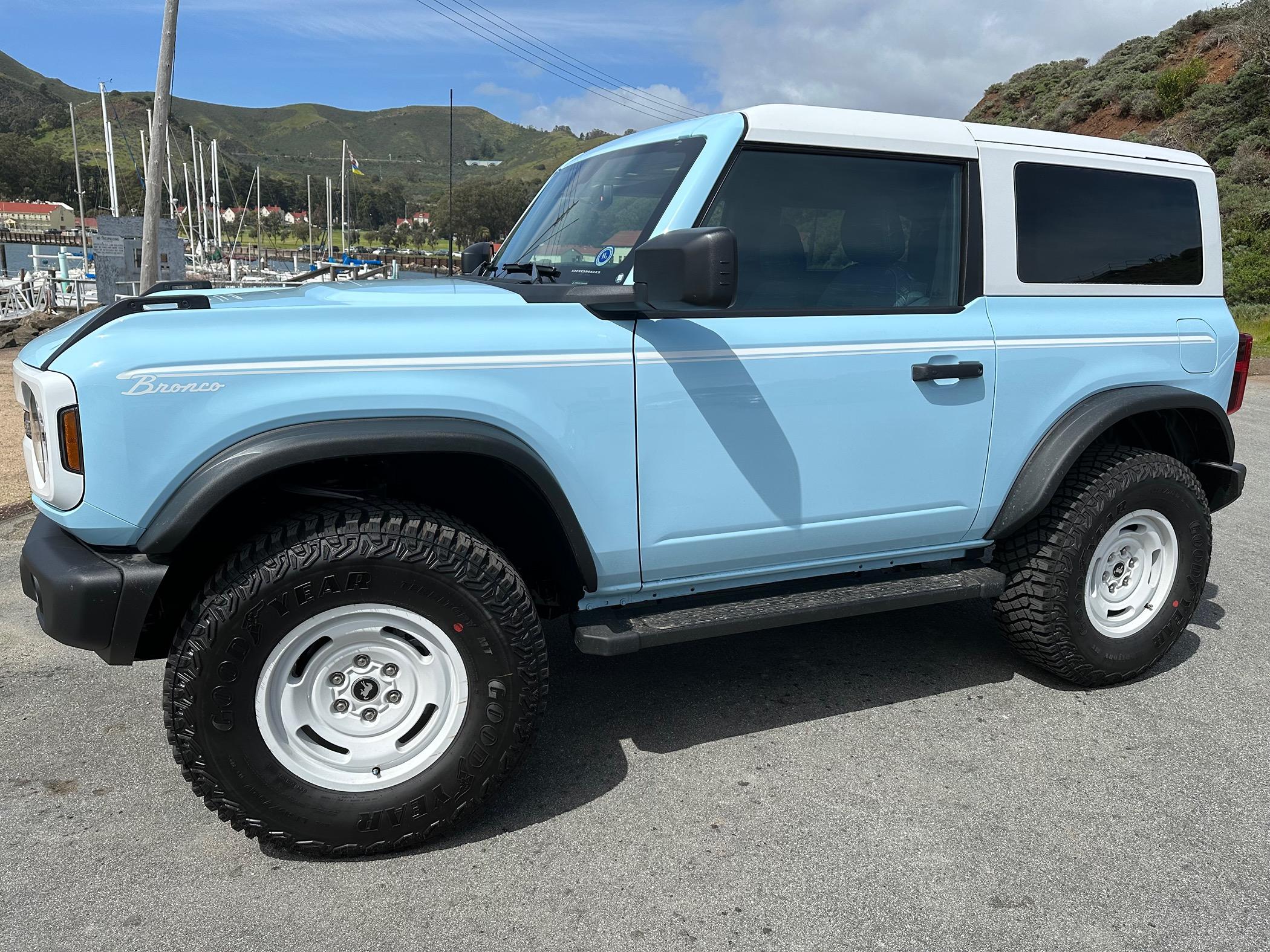 Ford Bronco HERITAGE EDITION Bronco Club IMG_0156