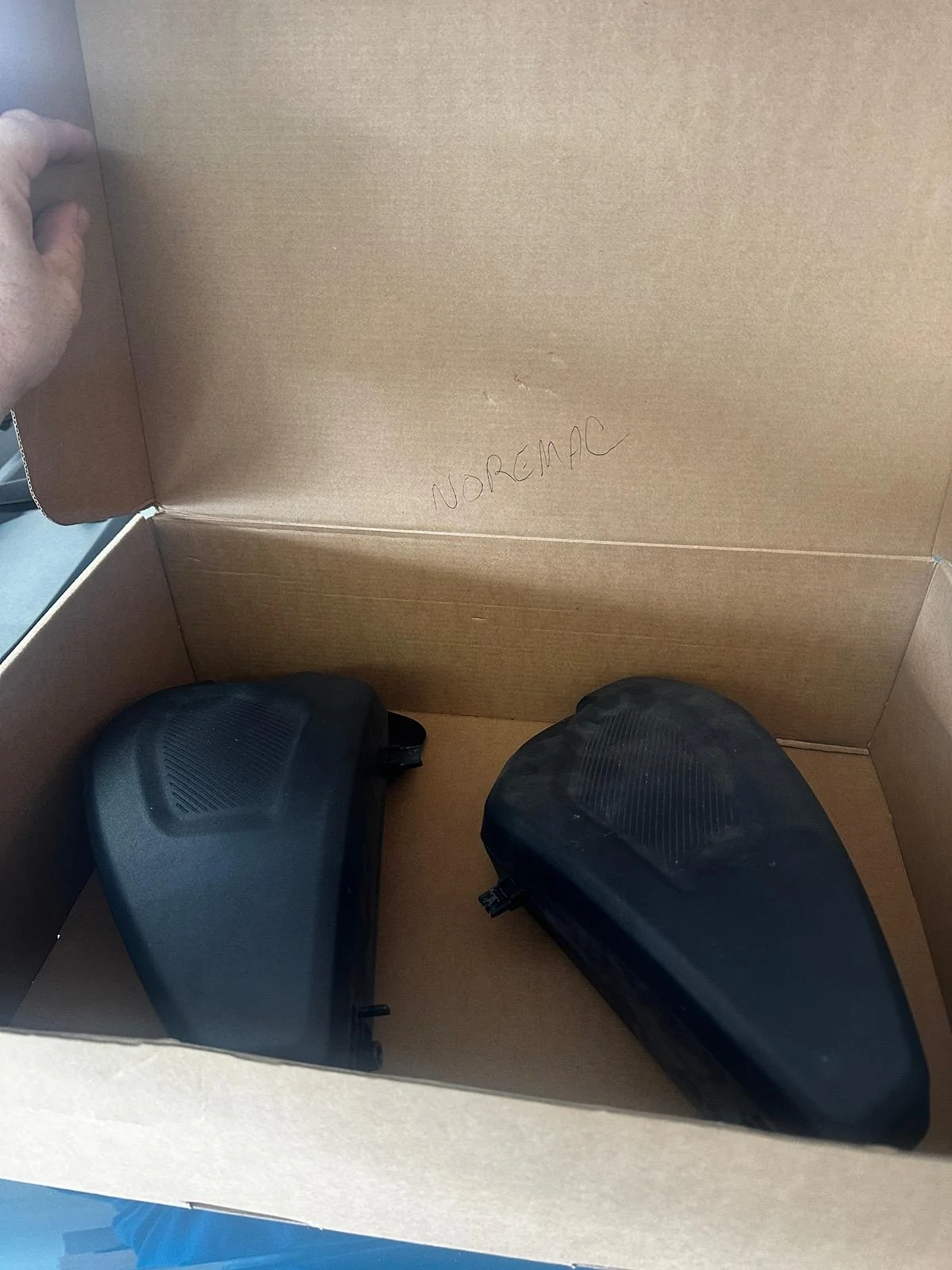 Ford Bronco WTB OEM rear Speaker Pods IMG_6813