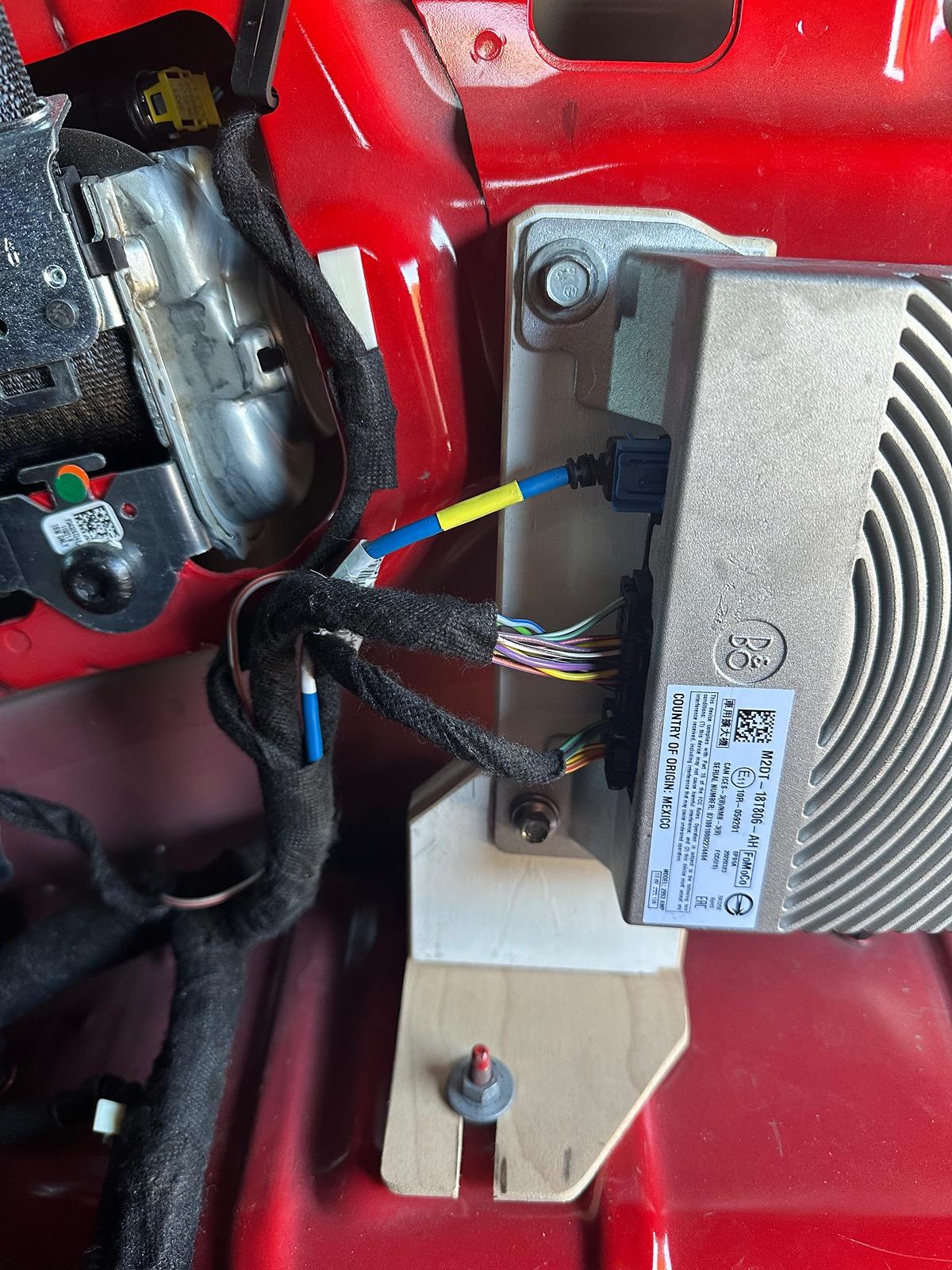 Ford Bronco Upgrading sound system - recommendations? IMG_0504