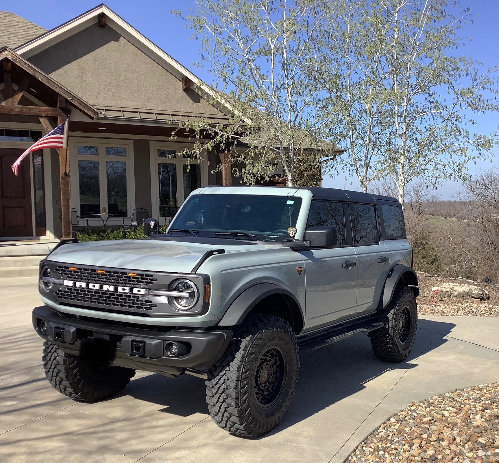 Ford Bronco 37 on no lift 95395064-90D2-4FEA-A6A2-2936FA16CD97