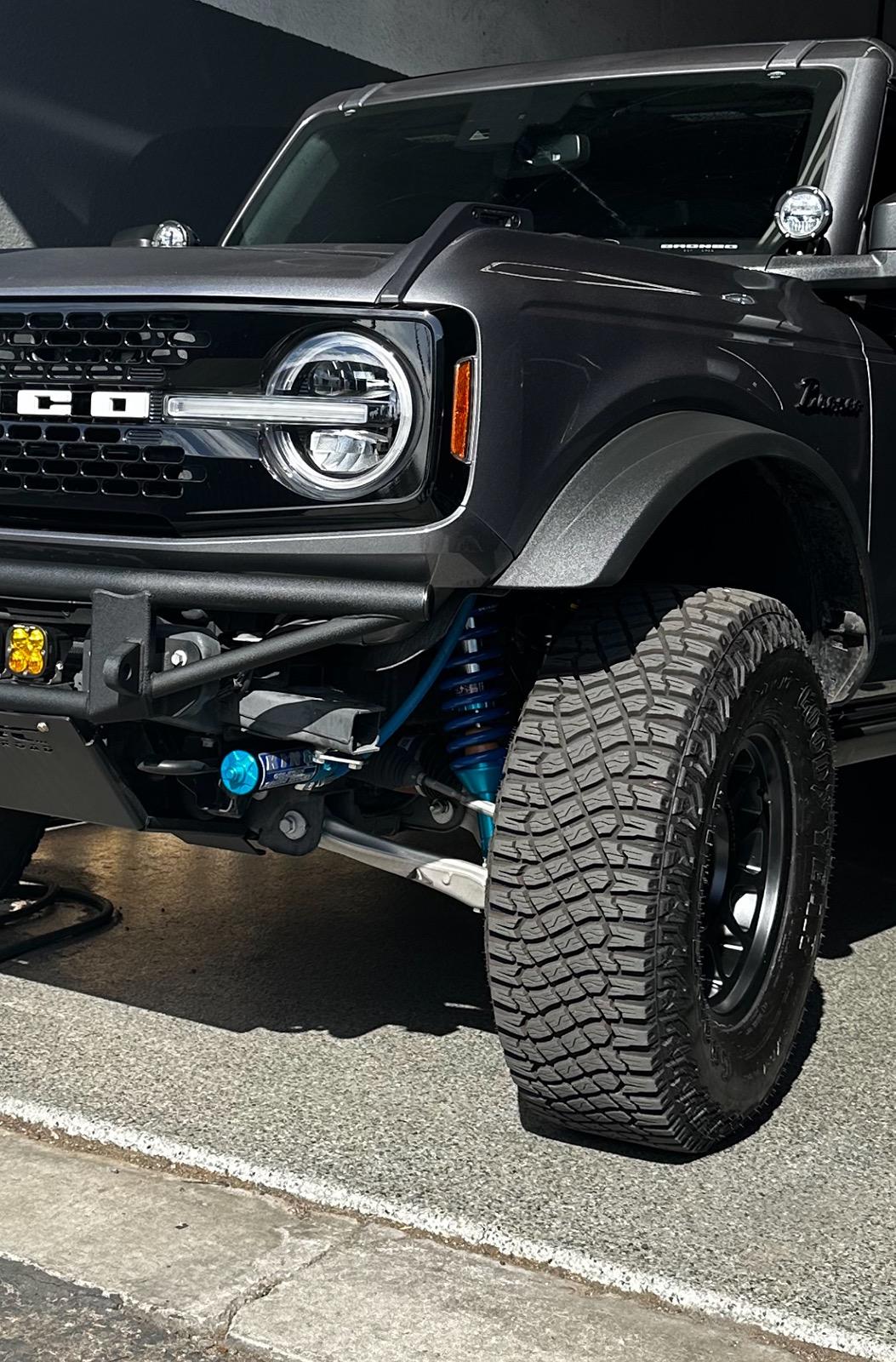 Ford Bronco CARBONIZED GRAY Bronco Club IMG_6880