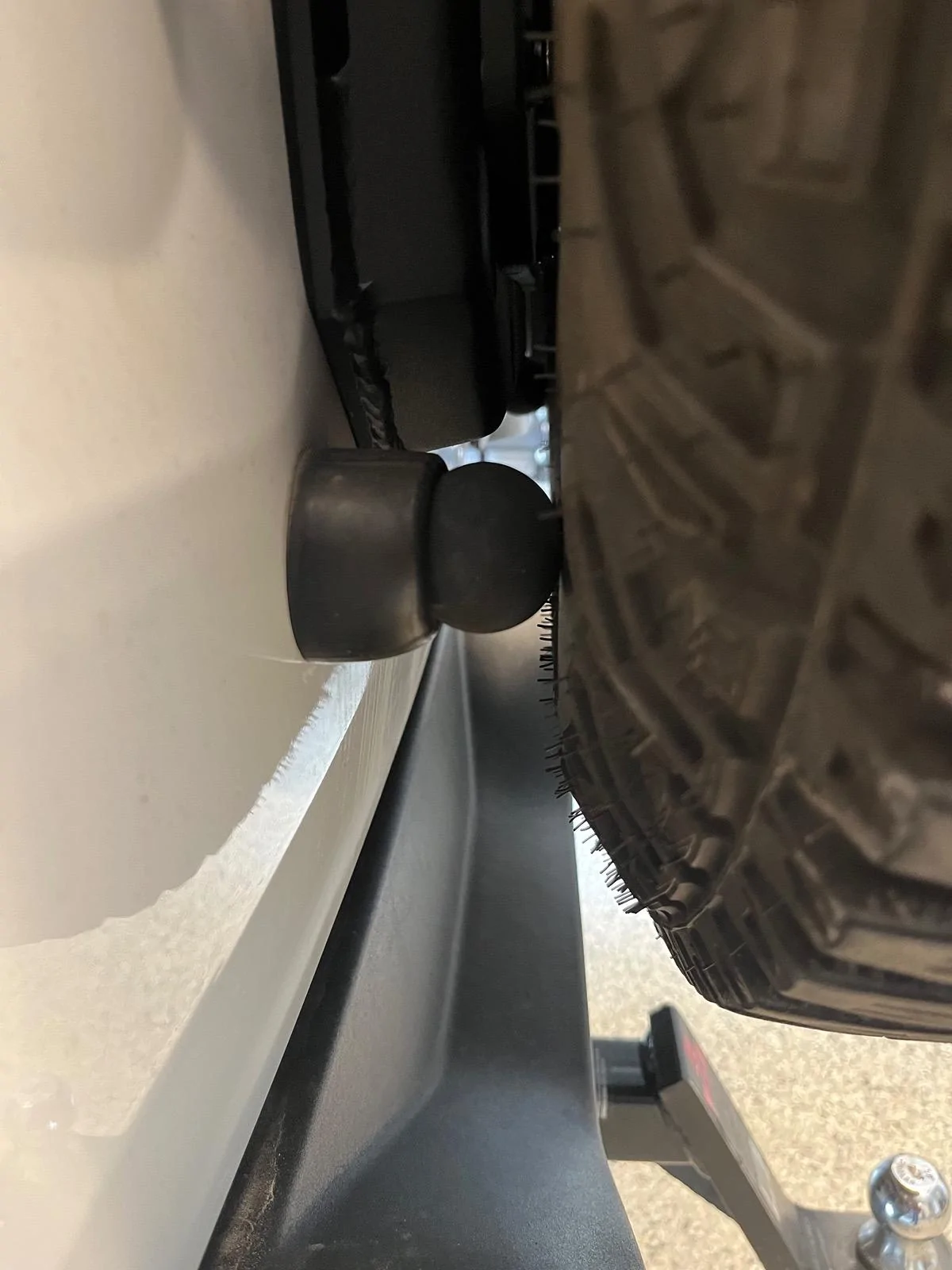 Ford Bronco Extending tailgate spare tire rubber bumper? IMG_5070