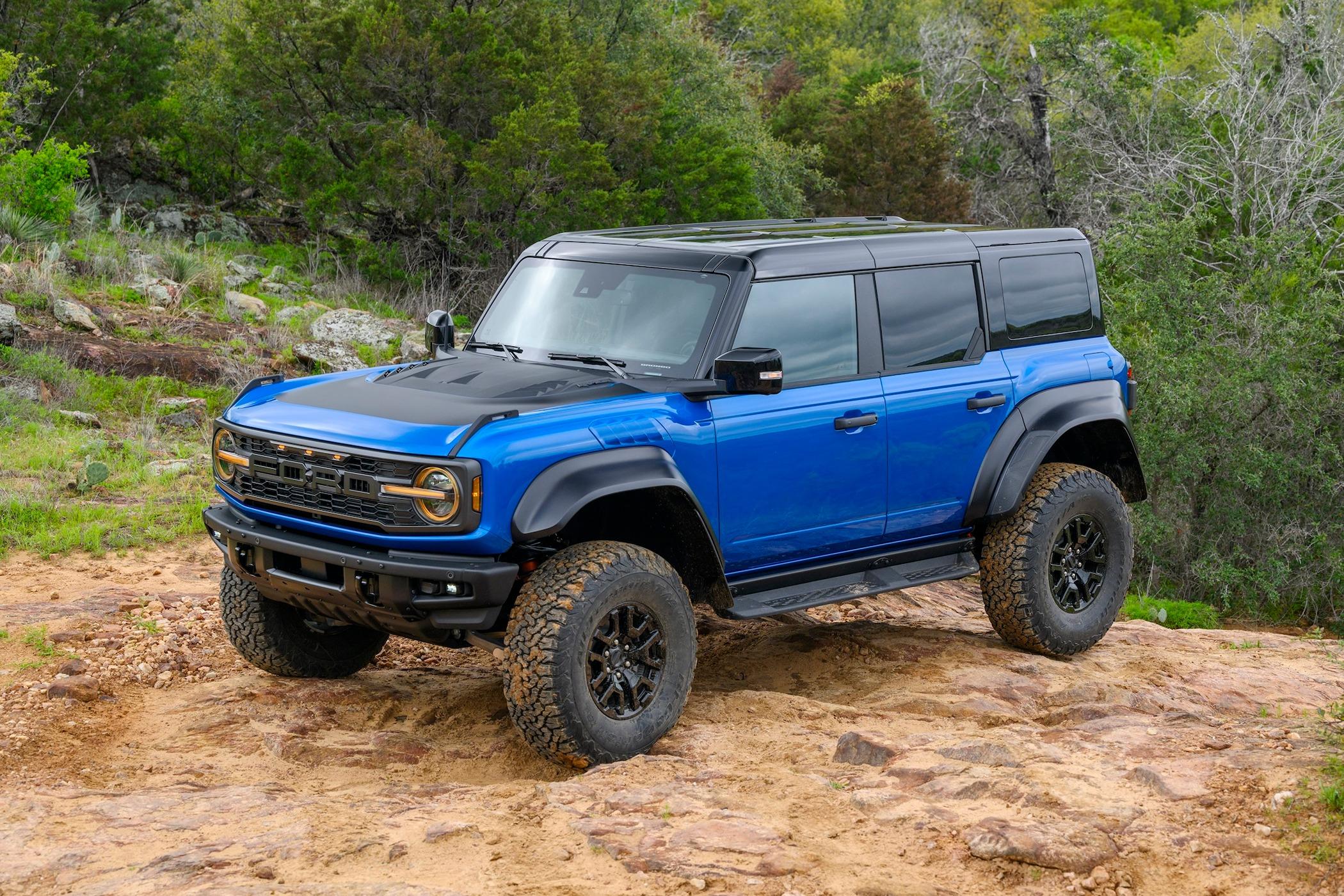 Ford Bronco Bronco Raptor Black Appearance Package w/ Painted Hardtop Debuts Under Total Solar Eclipse Bronco Raptor Black Appearance Package_01
