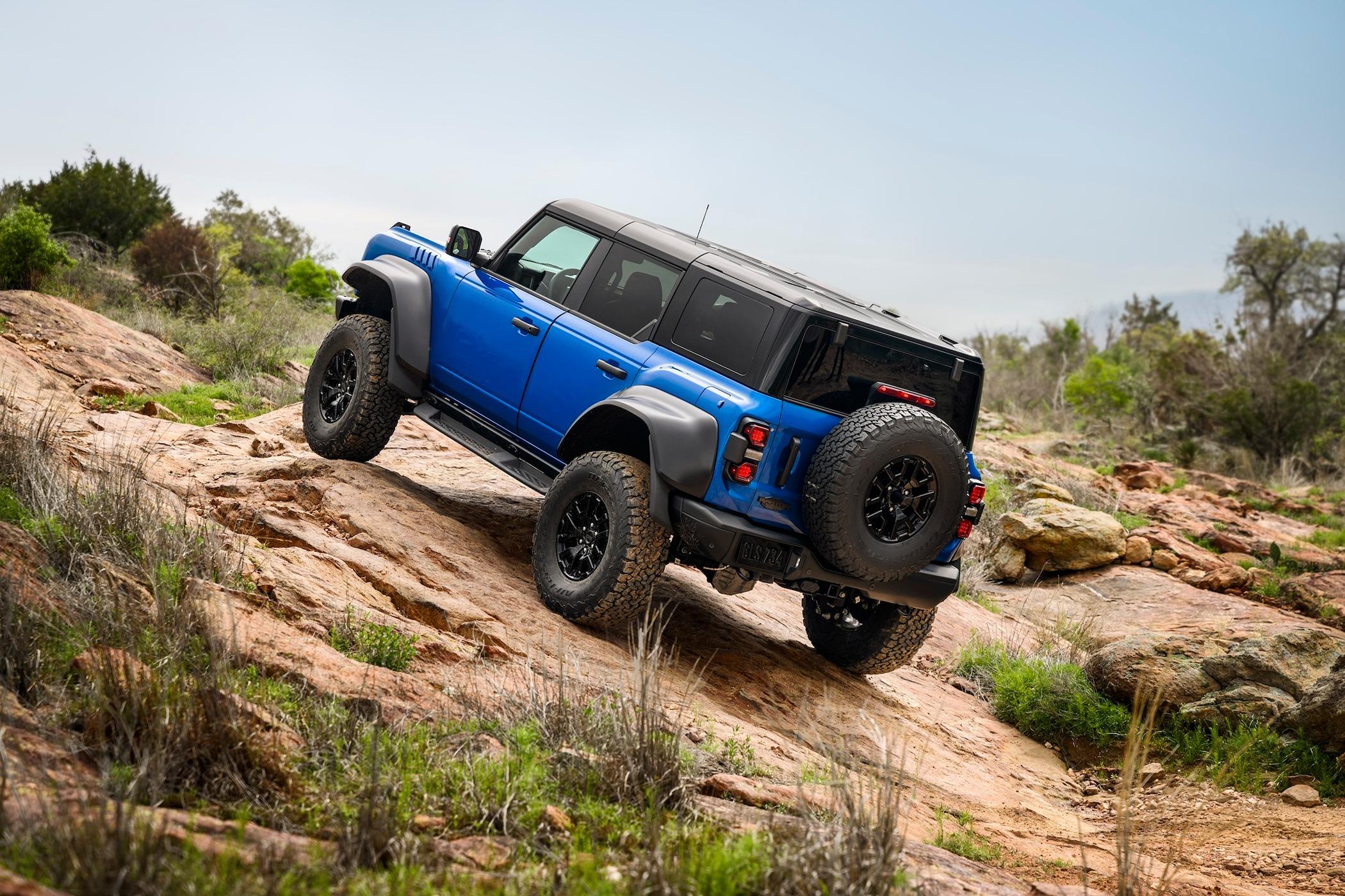 Ford Bronco Bronco Raptor Black Appearance Package w/ Painted Hardtop Debuts Under Total Solar Eclipse Bronco Raptor Black Appearance Package_05