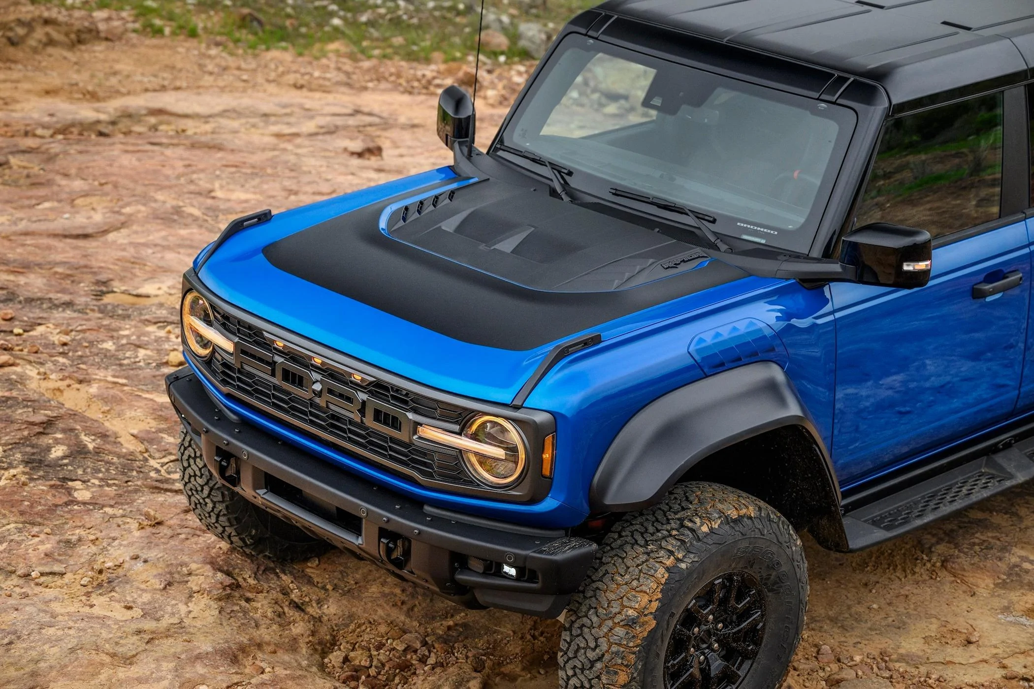 Ford Bronco Bronco Raptor Black Appearance Package w/ Painted Hardtop Debuts Under Total Solar Eclipse Bronco Raptor Black Appearance Package_07