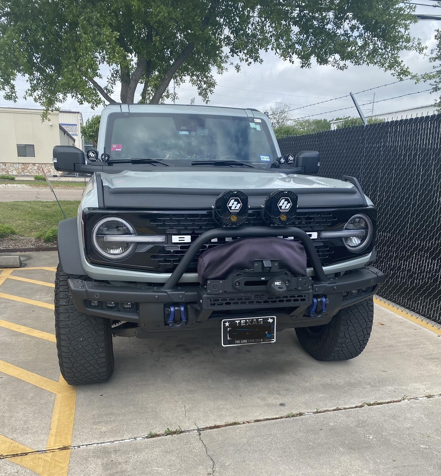 Ford Bronco Ditch Lights - Large vs. Small Front pic