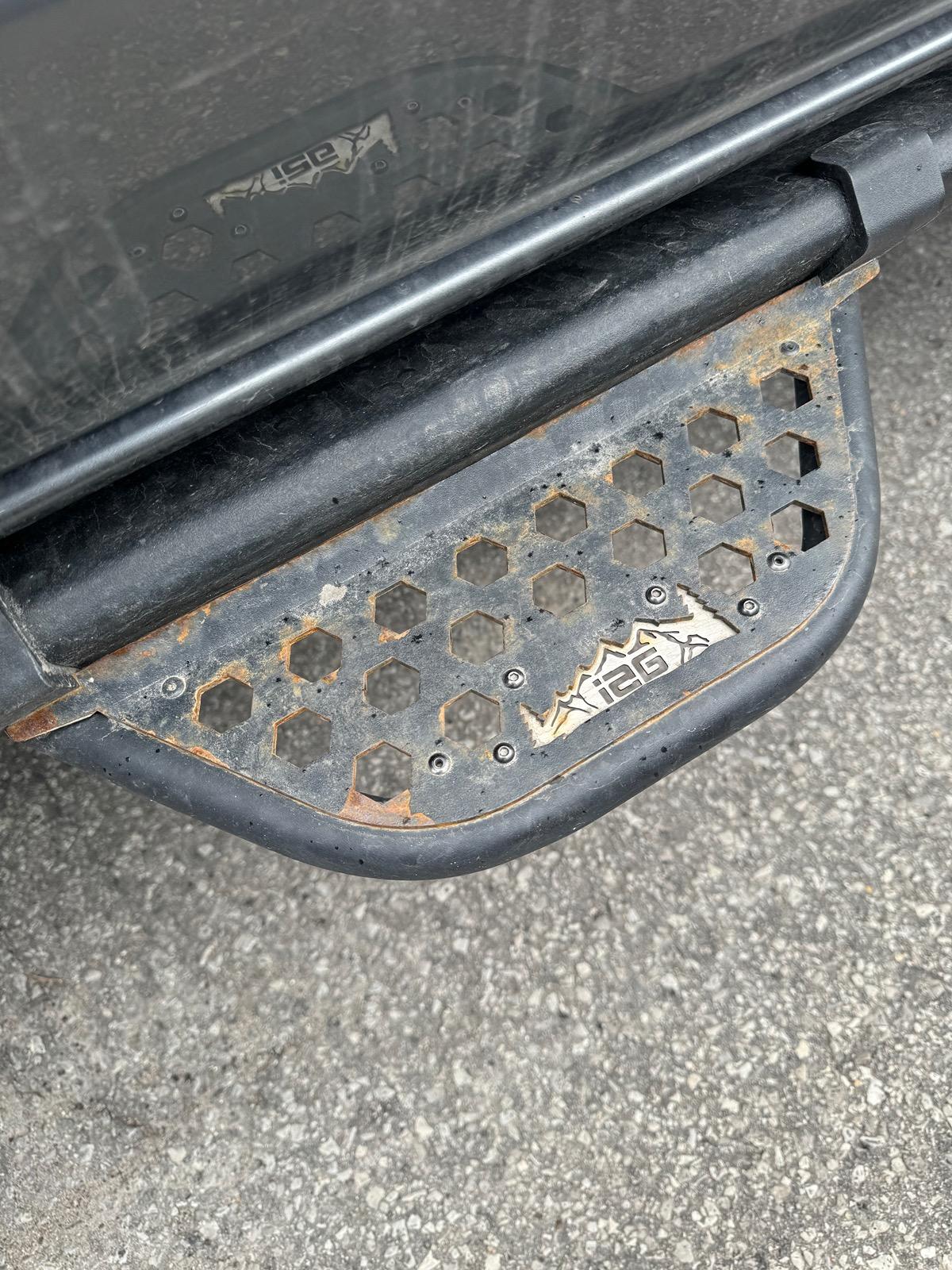 Ford Bronco IAG V2 steps rusting IMG_5609