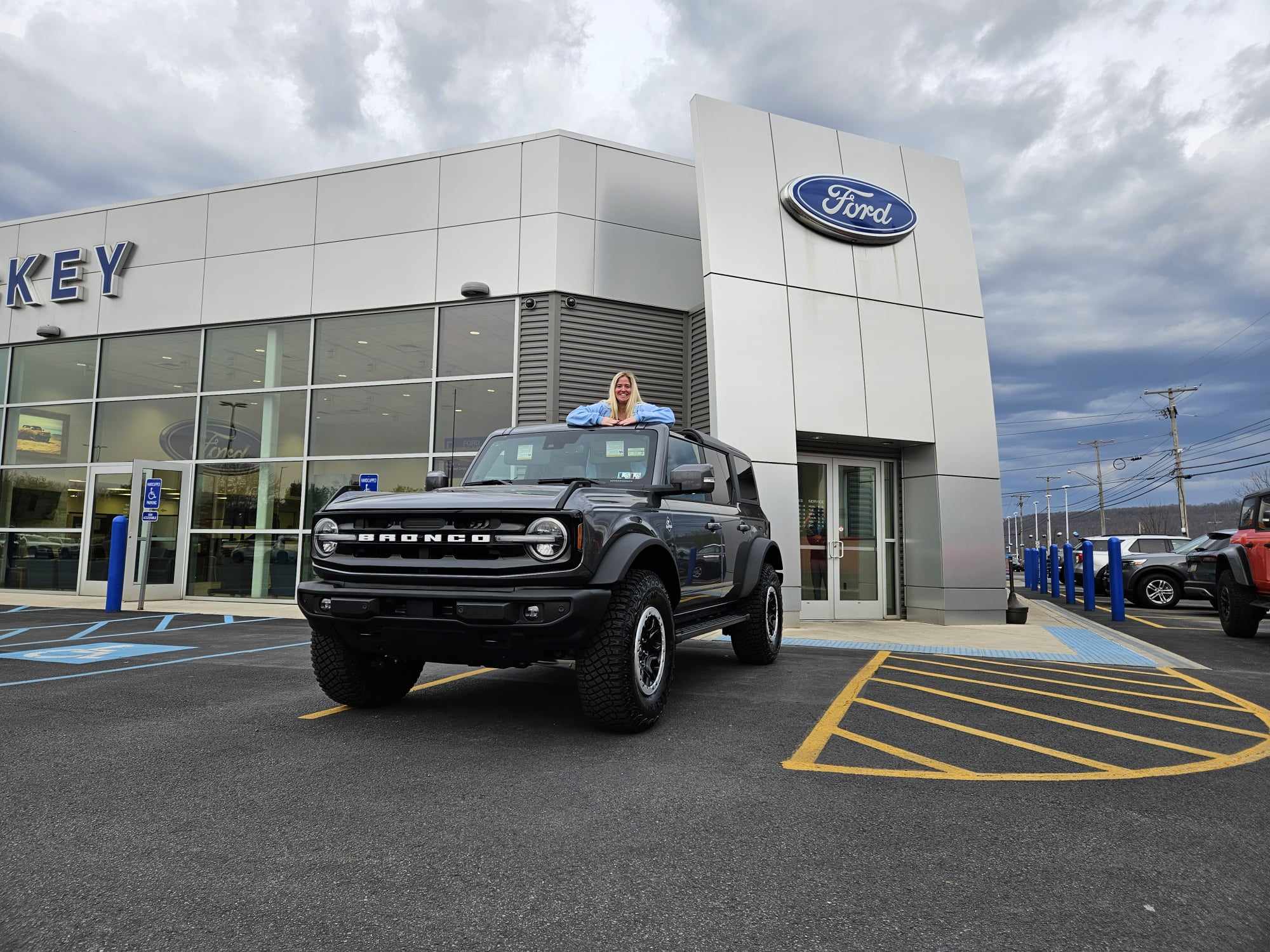 Ford Bronco Loan help Messenger_creation_93518b57-81b3-4a06-b4ee-dbd7602d8f56