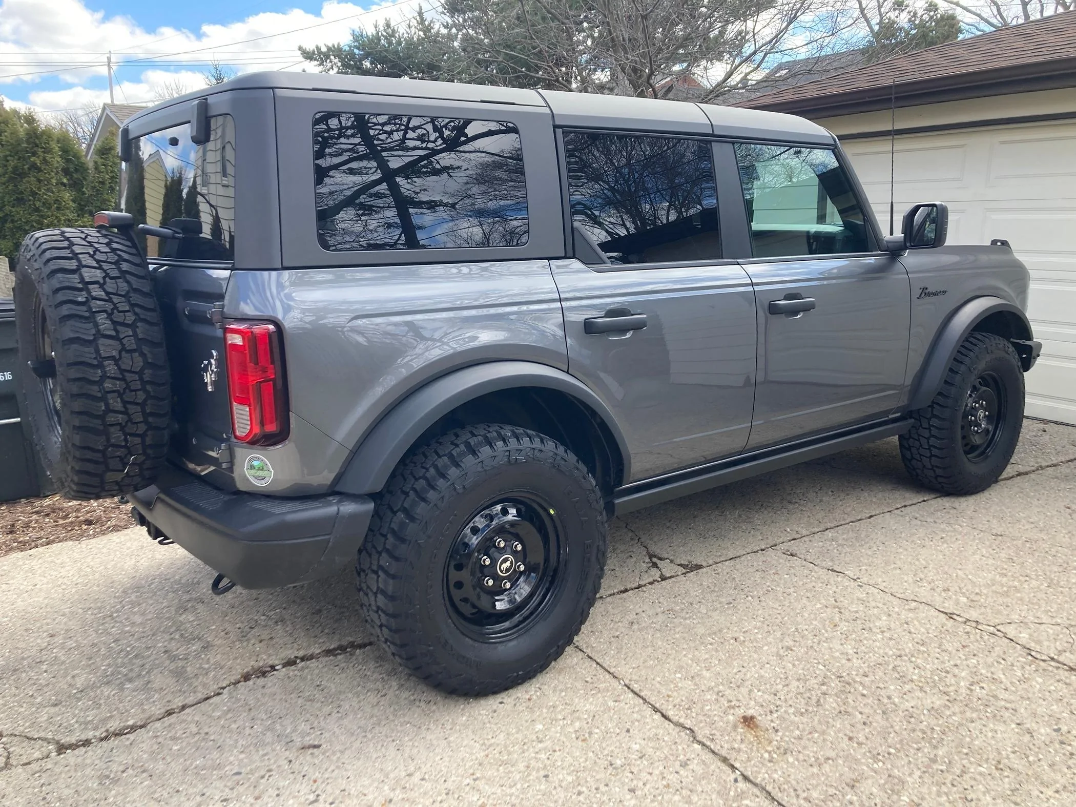 Ford Bronco Top 4 Mickey Thompson Baja Tires IMG_1953