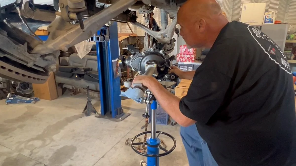 Ford Bronco Front Drive Unit Swap (M190 to M210) - In Depth DIY Video IMG_6791.00_18_58_46.Still004s