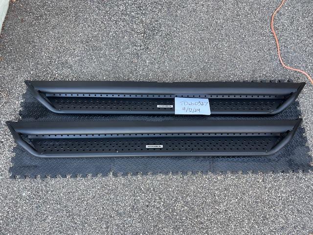Ford Bronco Go Rhino Dominator D1 Side Steps $100 IMG_0819