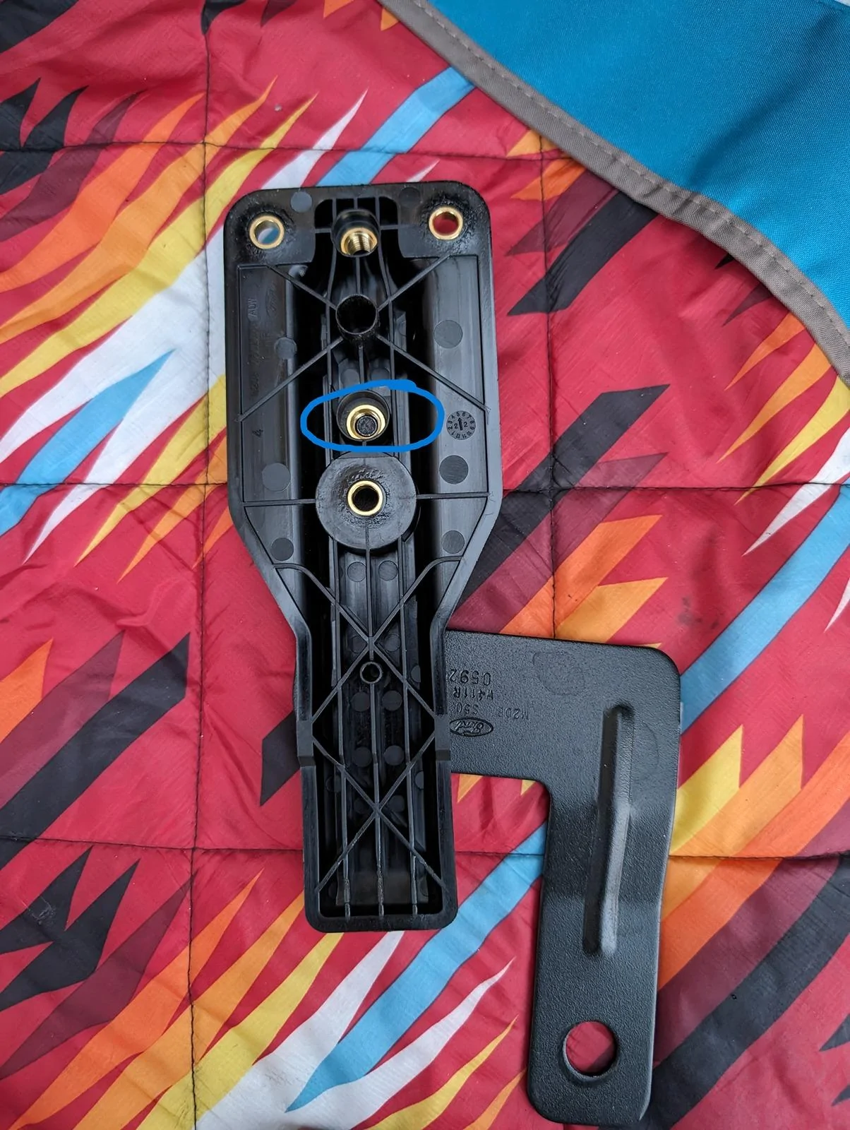 Ford Bronco Need help with MIC hardtop latch part number PXL_20240409_022810579