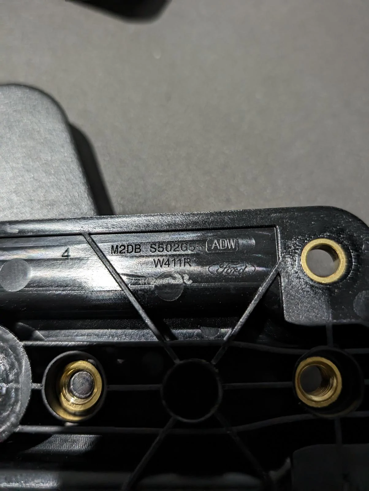 Ford Bronco Need help with MIC hardtop latch part number PXL_20240409_053340907