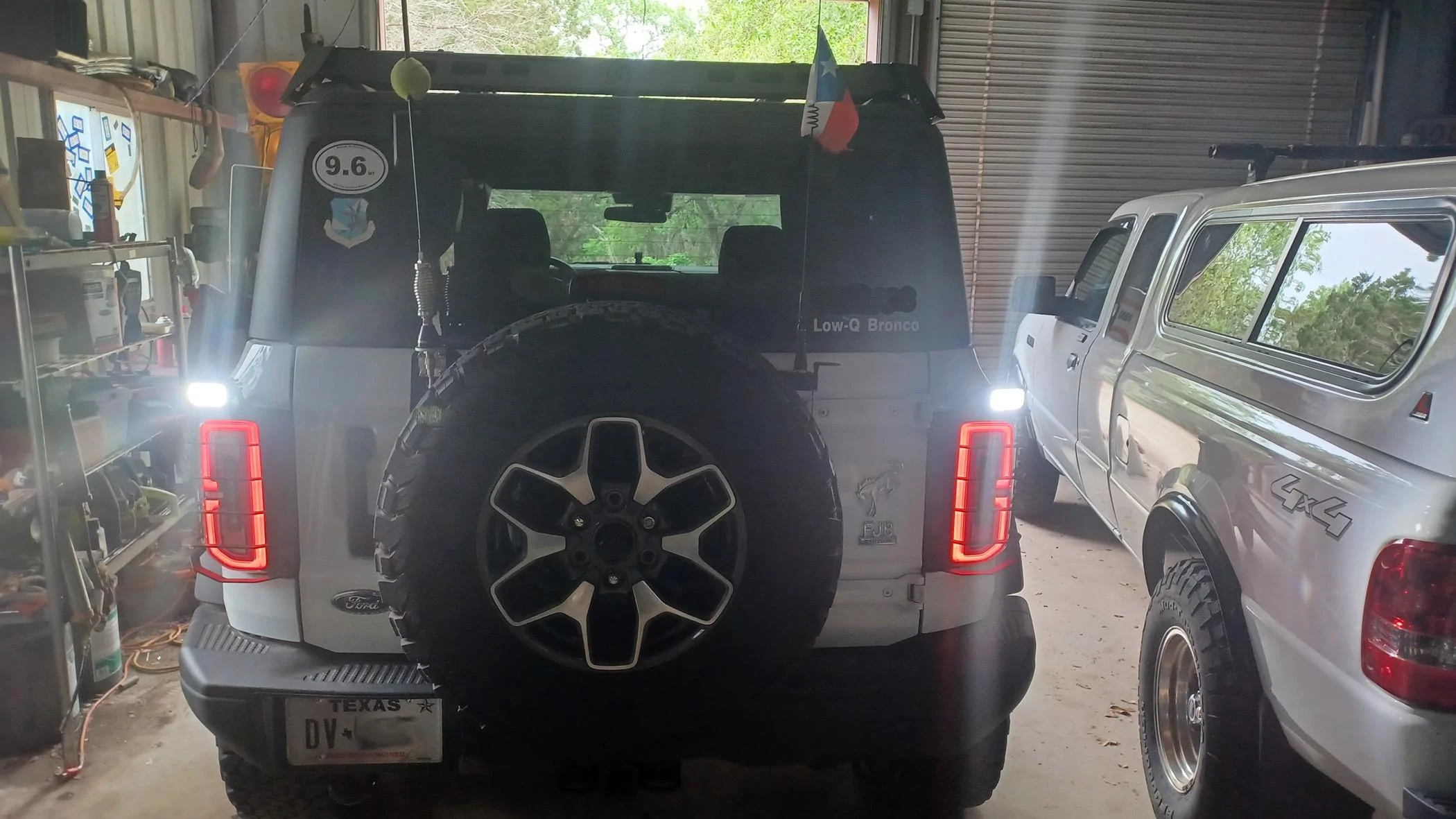 Ford Bronco Anyone running these fog lights? back_up_on