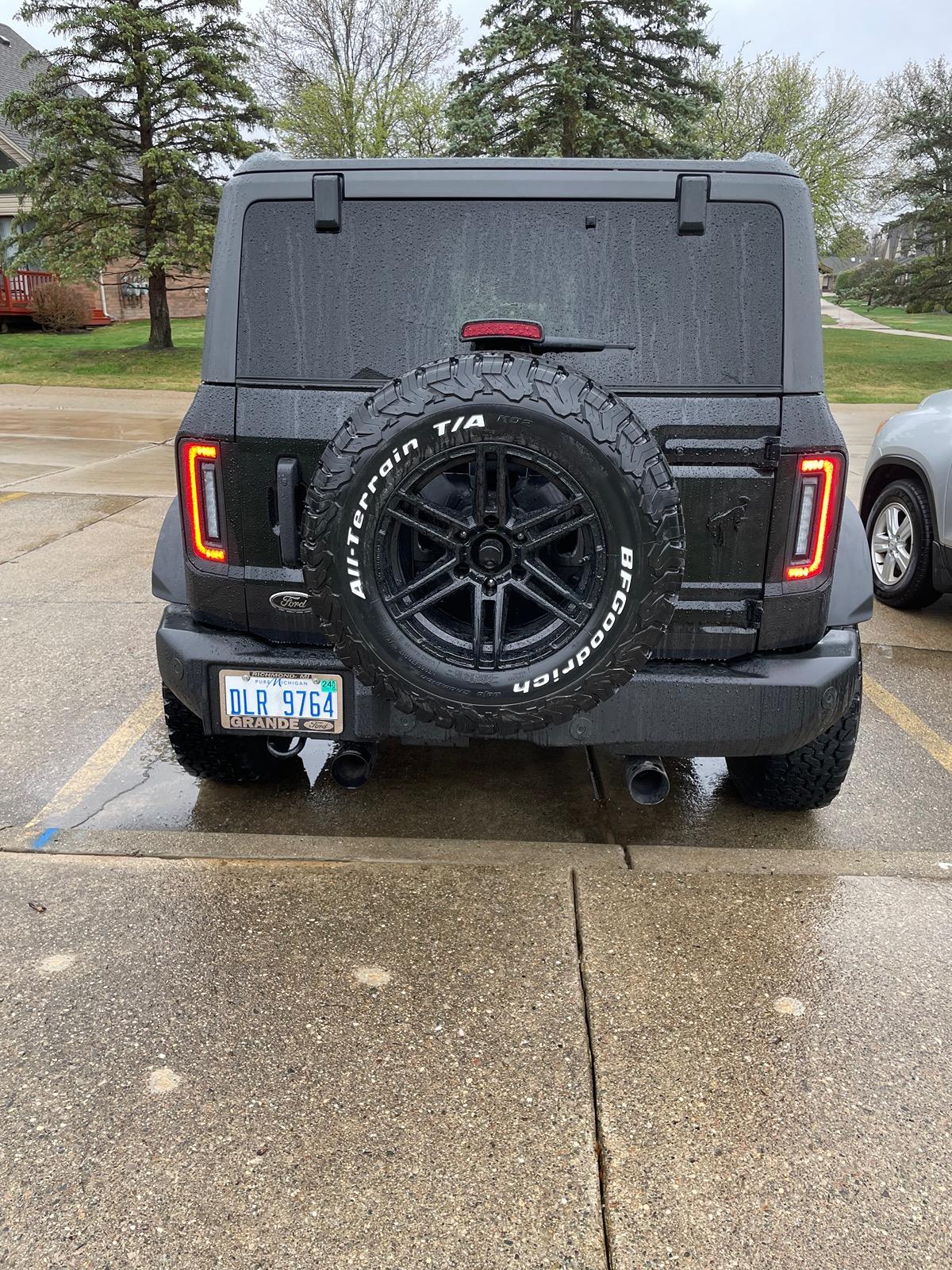Ford Bronco Tail Light Tuesday - POST YOUR PICS IMG_0347