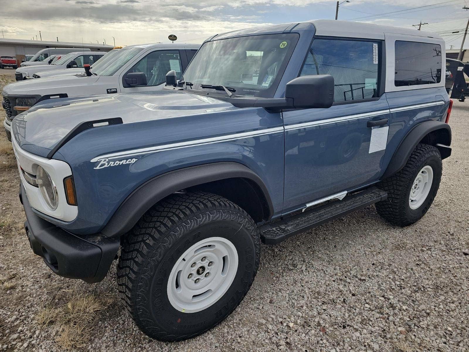 Ford Bronco HERITAGE EDITION Bronco Club b3af4bf3-ec8c-4bec-8a47-6854c7872954