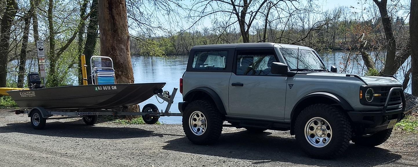 Ford Bronco Bronco Team 2 door. Bronco_boat1