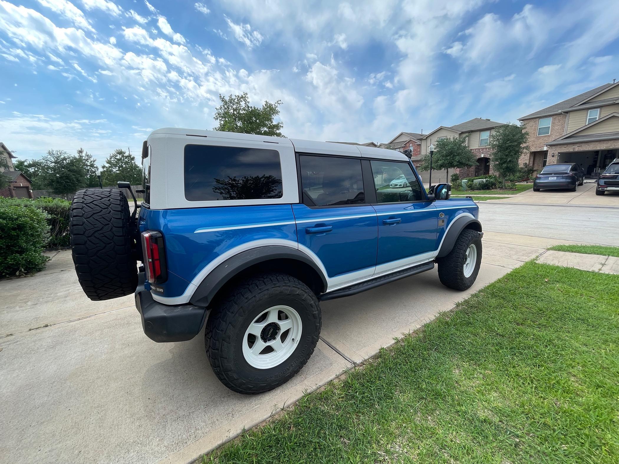 Ford Bronco That's it...I'm done...I can't wait anymore...Anderson Composites White Hard Top installed img_6588-jpe