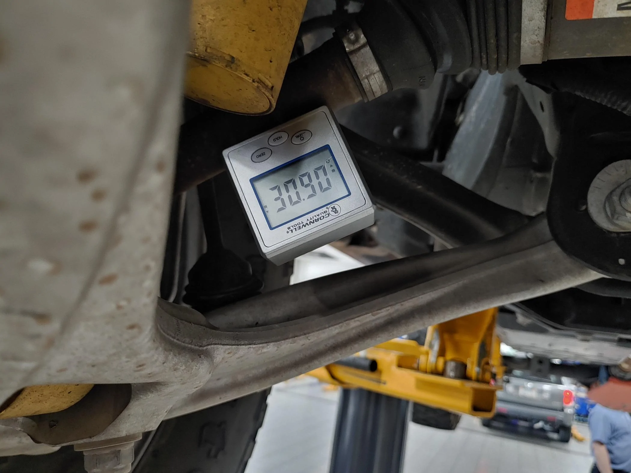Ford Bronco Installing TeocaliMG's front differential drop kit 20240419_141033_HDR