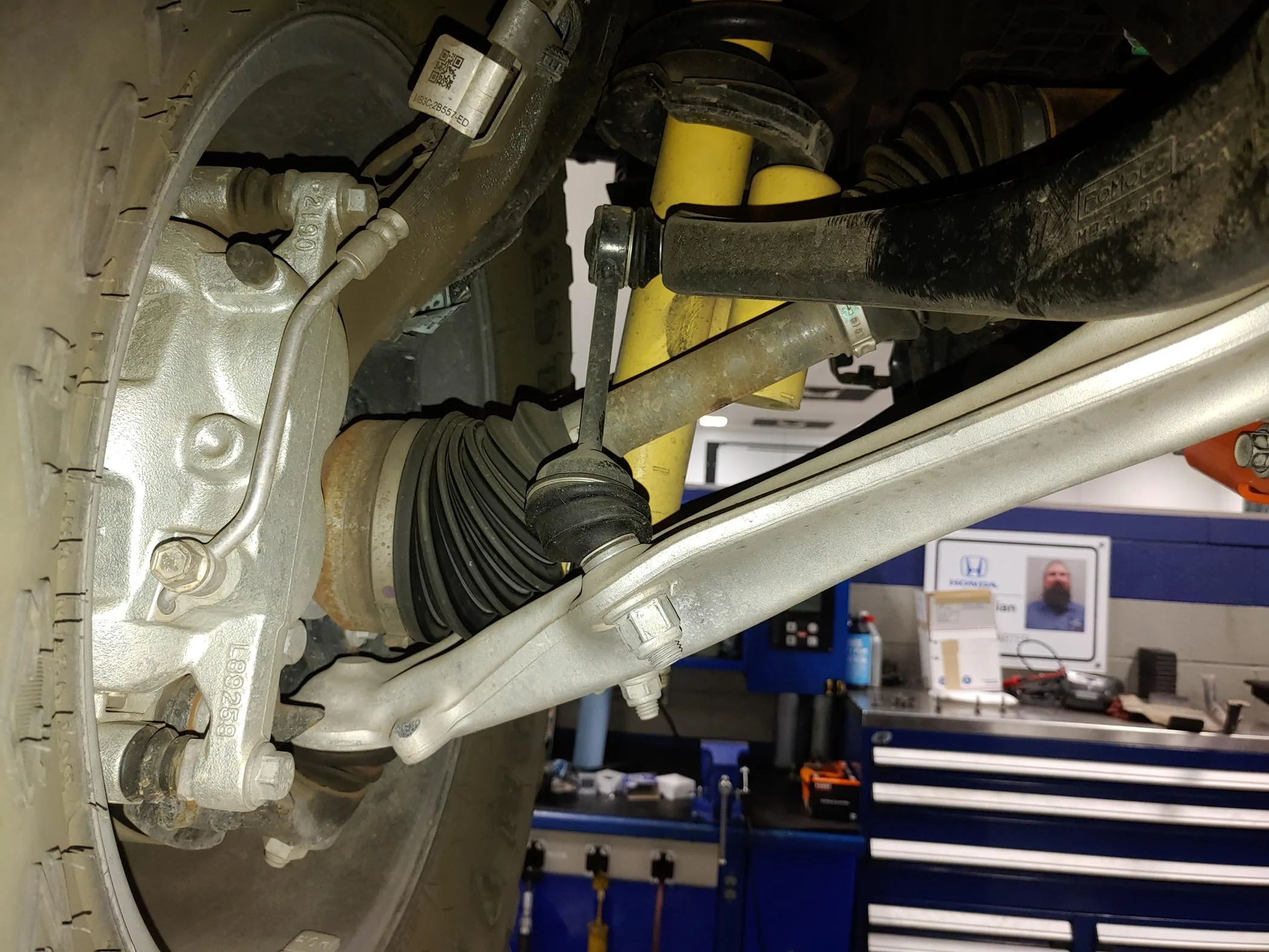 Ford Bronco Installing TeocaliMG's front differential drop kit 20240419_151144